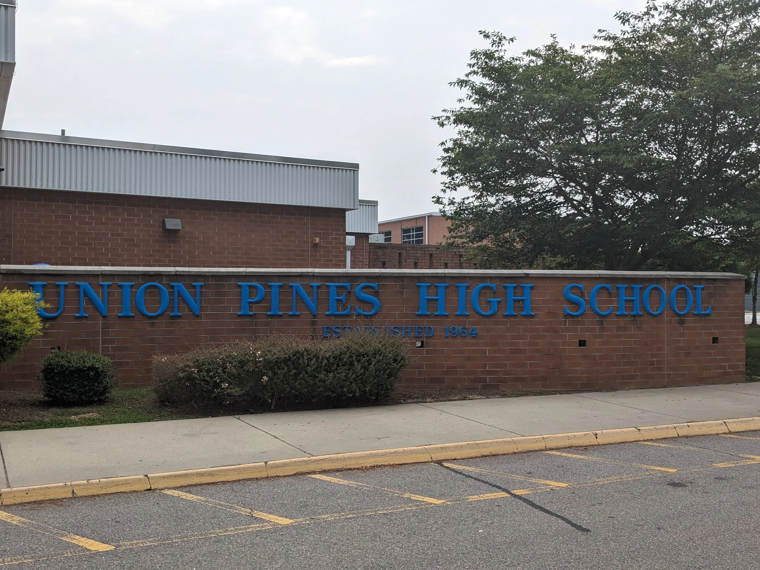 Lady Viking tennis moves to round two