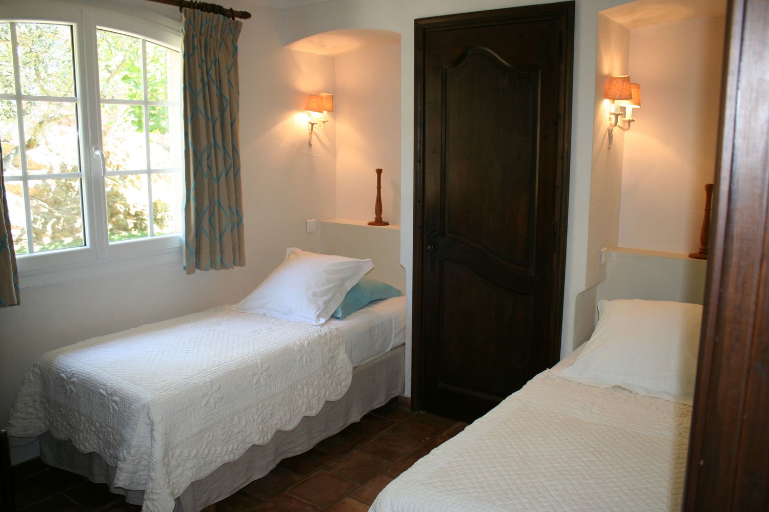 5-chambre-lesgaches.jpg