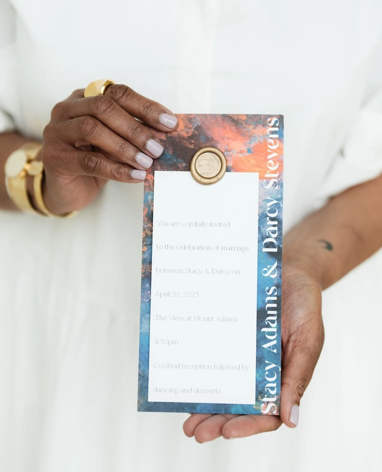 Unlock the secrets of design success with my tried-and-true methods for selling and discussing design. ⁠
⁠
My Design Fundamentals course dives into essential topics like research, sourcing, collaborating with vendors, and accessing extra resources. ?