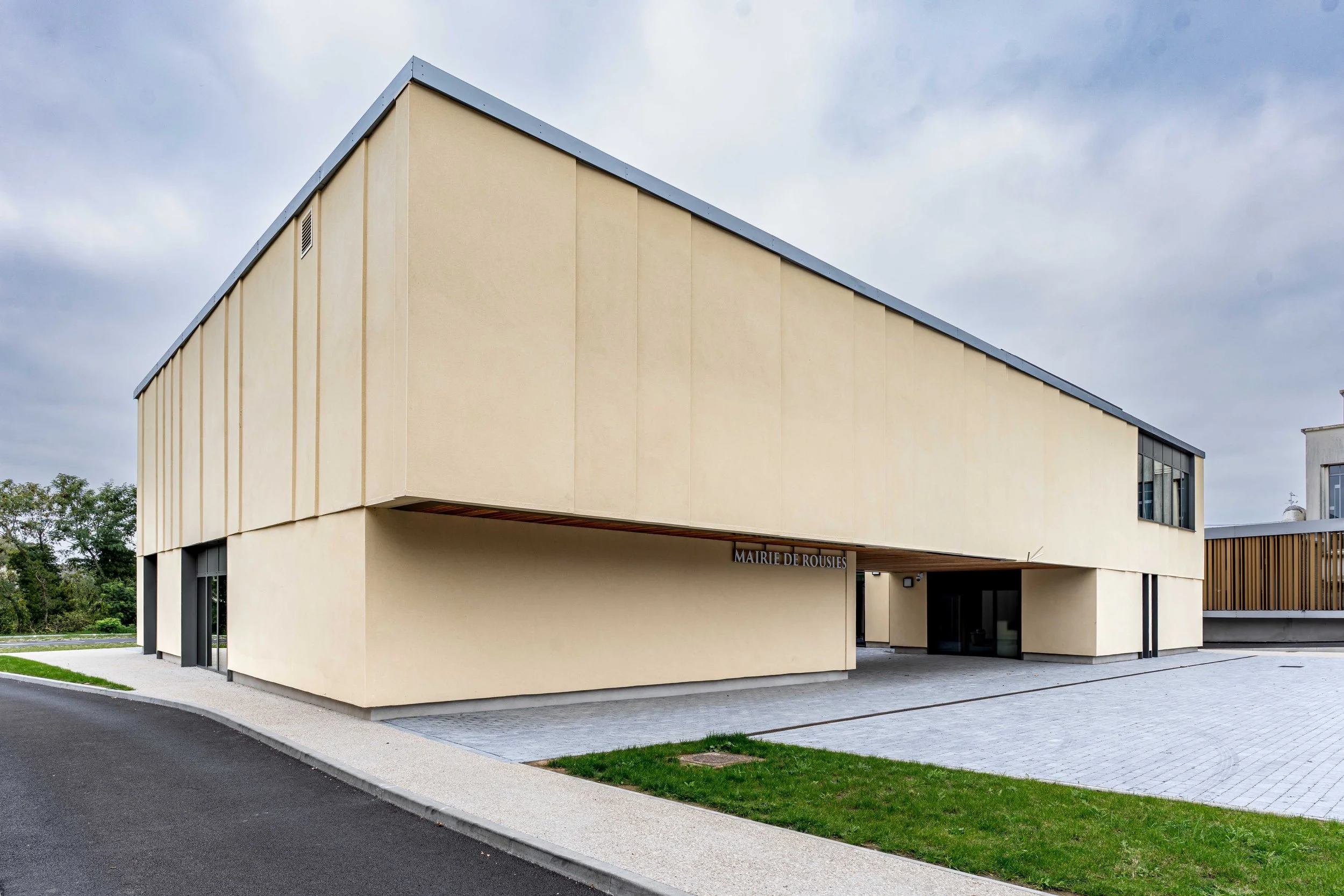 Mairie de Rousies, Salvator-John Liotta, Alia Bengana, Becambium, hors site, beton de chanvre, hempcrete