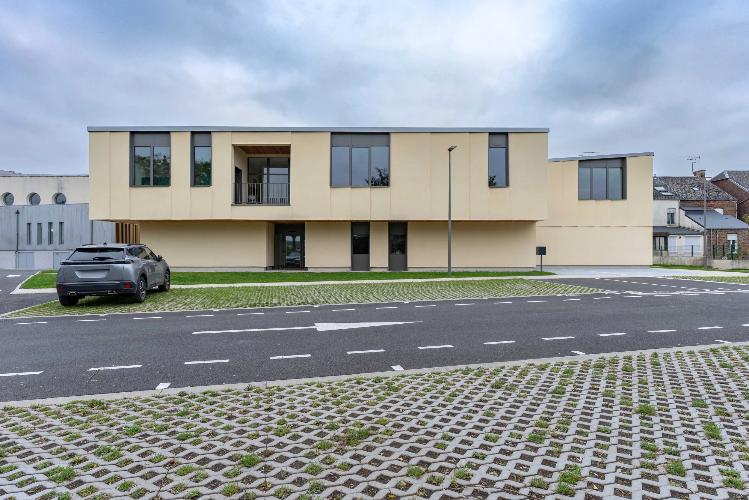 Mairie de Rousies, Salvator-John Liotta, Alia Bengana, Becambium, hors site, beton de chanvre, hempcrete