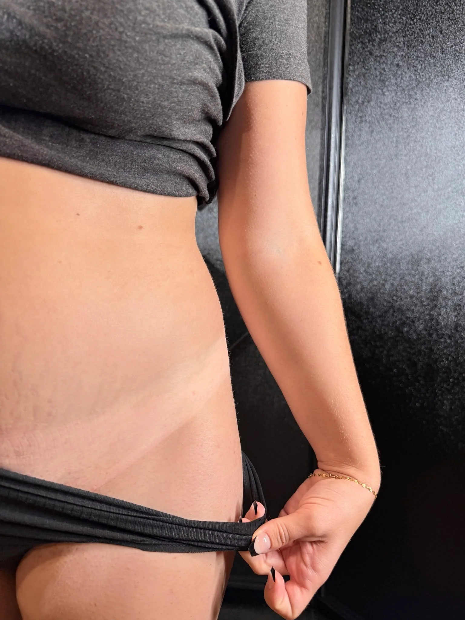 &ldquo;Alexa, What pairs best with a sunny 60 degree Monday morning?!&rdquo;

Alexa: A luxury airbrush tan from @willowlanespa__