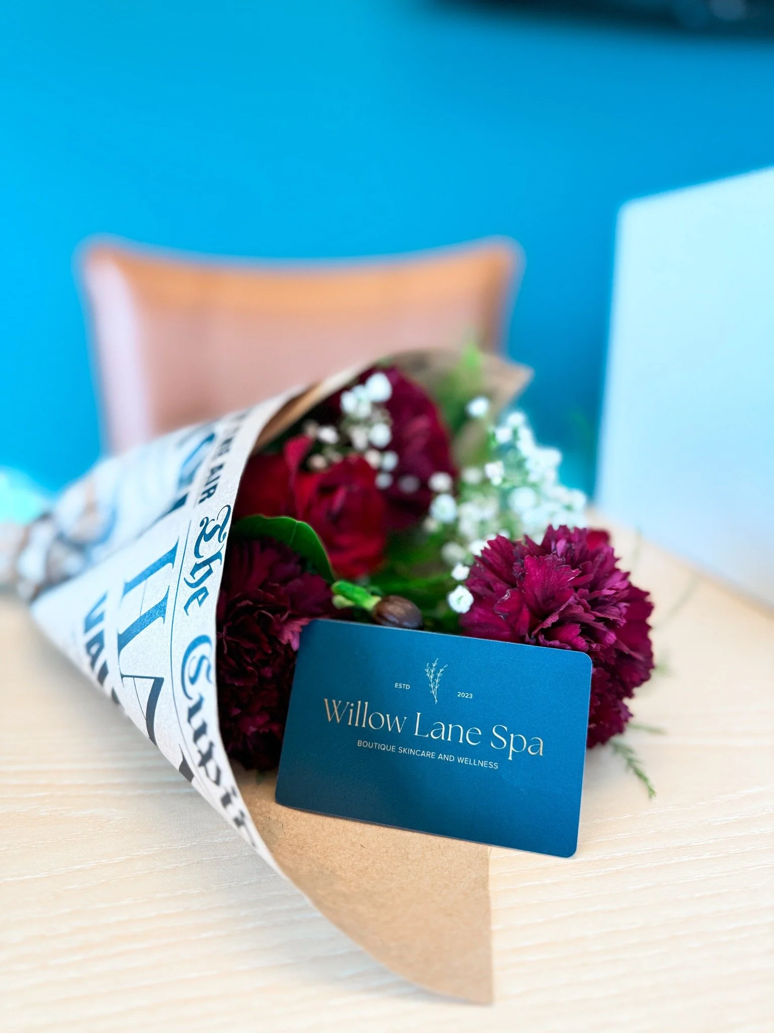 Nothing says &ldquo;I love you&rdquo; like supporting local 💐
Grab the most beautiful blooms from Petal Pushers and make it extra special with a Willow Lane Spa gift card. Flowers for the heart, self-care for the soul 🤍
