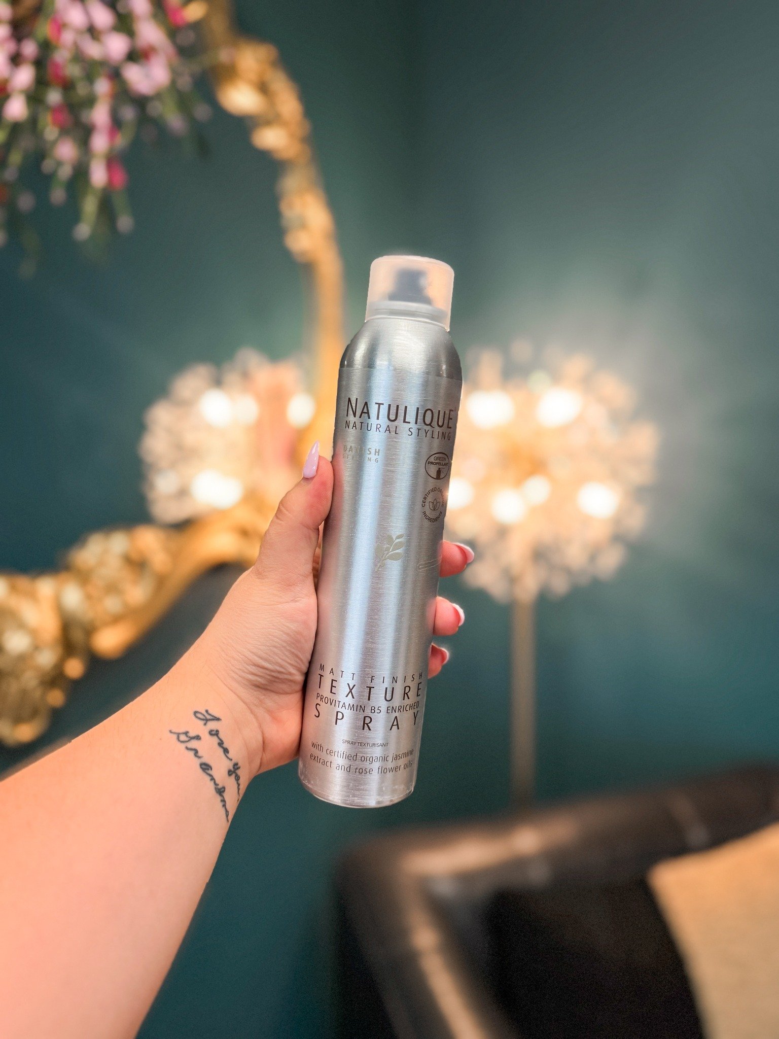 This one we&rsquo;ve been excited to share 🤍

Meet the new NATULIQUE Texture Spray &ndash; created for effortless, lived-in styles with soft volume, movement and buildable hold.

Lightweight, flexible and enriched with caring ingredients, it adds te