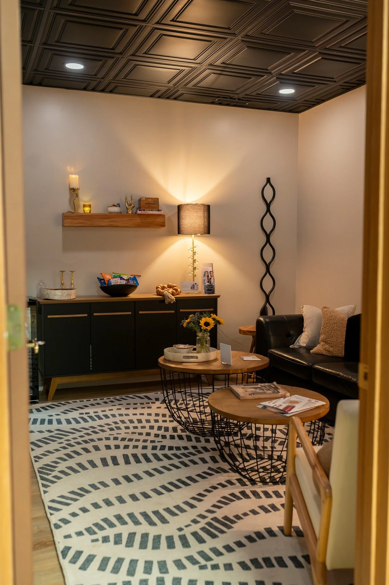 Your relaxation starts the moment you walk through our doors 🤍

Before and after your appointment, we invite you to unwind in our relaxation room&mdash;a cozy space designed for you to slow down, recharge, and enjoy a little extra self-care.

Sip on
