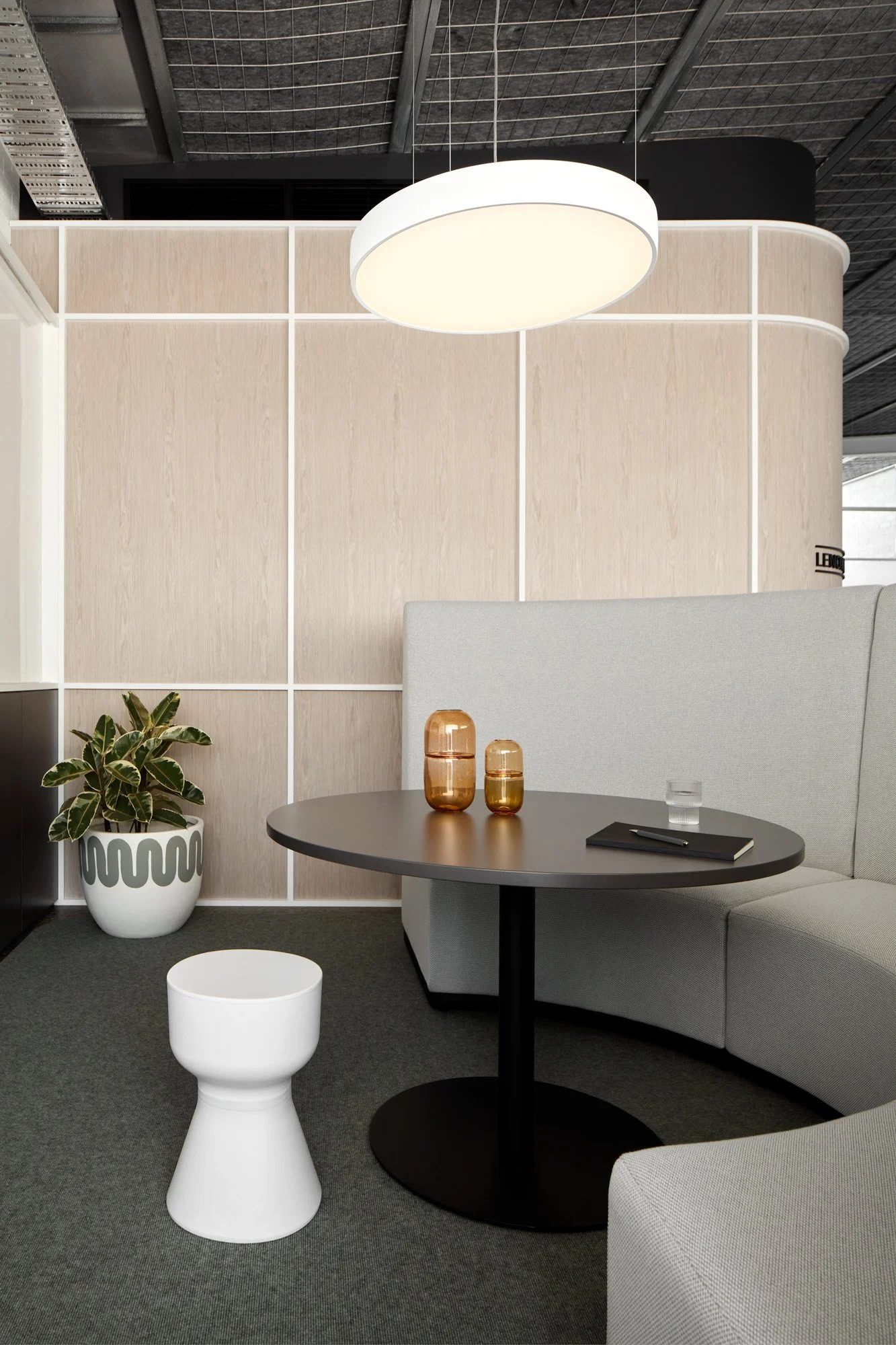 Lenox Hill — Workplace — Rezen Studio