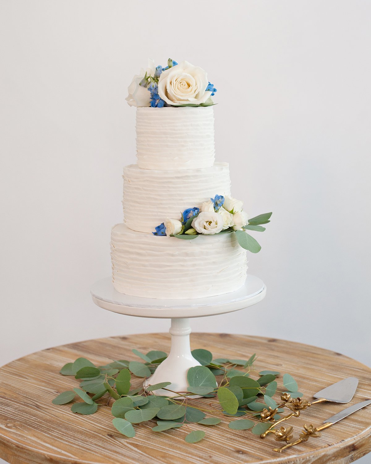 Blue and White Cake Flowers