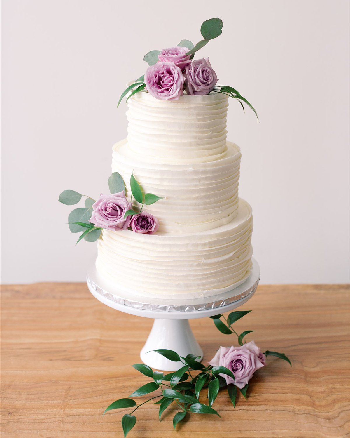 🌸 🍰 Sweet! 🍰 🌸

Your flower besties can even help you with cake flowers! To dress up your cake, it's as simple as clicking &quot;add to cart.&quot;

We've thought of everything for wedding flower packages down to the littlest detail.
We got you b