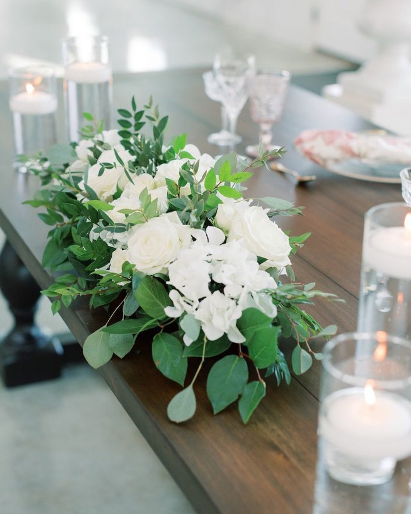 Our long and low floral arrangements are multi-purpose pieces allowing you to stretch your wedding flower budget even further! 😇

Ceremony Use:
🌸 Use as an arch piece (we include zip ties already attached for easy installation)
🌸 Use as an alter p