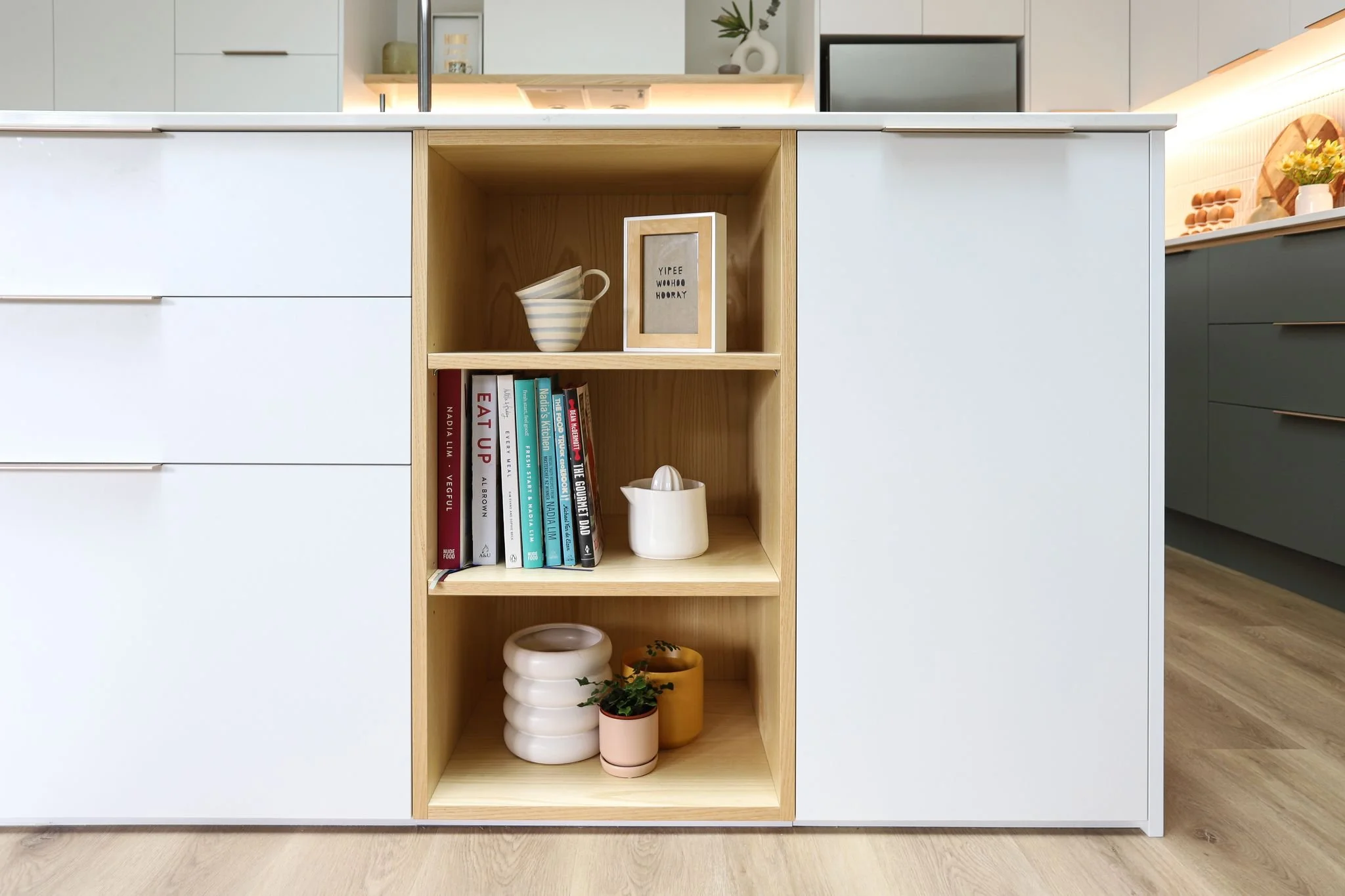 Light Curved Island Kitchen Design Nelson | The Custom Space