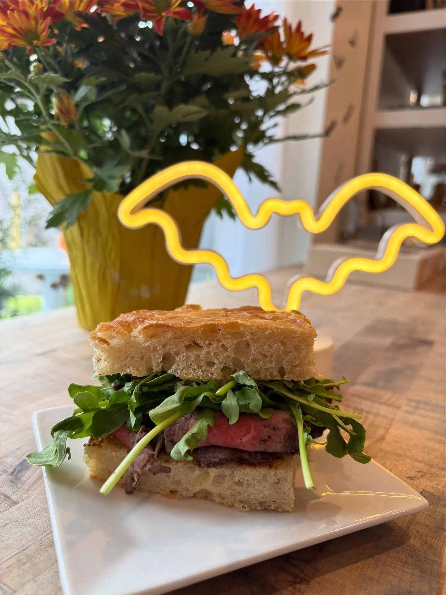 Today’s special is so good it’s scary, it’s rosemary, roasted flank, steak with arugula and green goddess dressing on our Housemade focaccia. We’ve also got extended hours today so come see us until 4pm!! π»