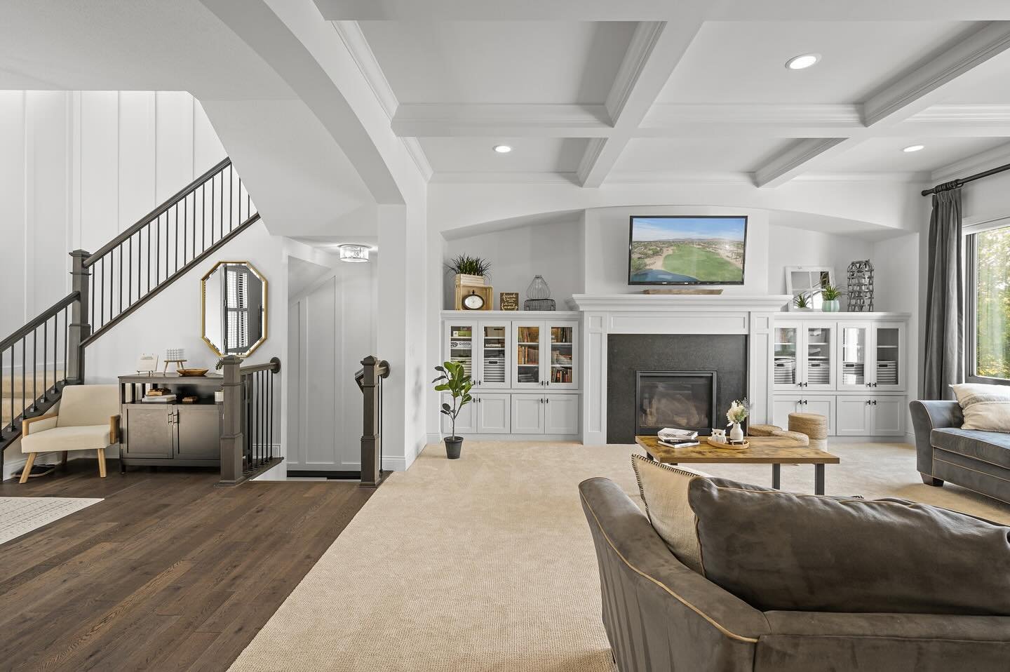 Black Friday tip: The best deals are found from the comfiest seat in the house. 🛜🛒

#azrealestate #mnrealestate #realestatephotography #realestatephoto #realestatephotographer