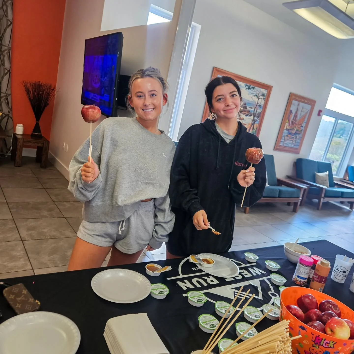 Thanks to everyone who came out for our Caramel Apple Bar! 🍎 Apples will still be available until the end of the day, so come and get 'em while supplies last! 🍏

#westrunapartments #morgantownrealestate #caramelapples #autumn