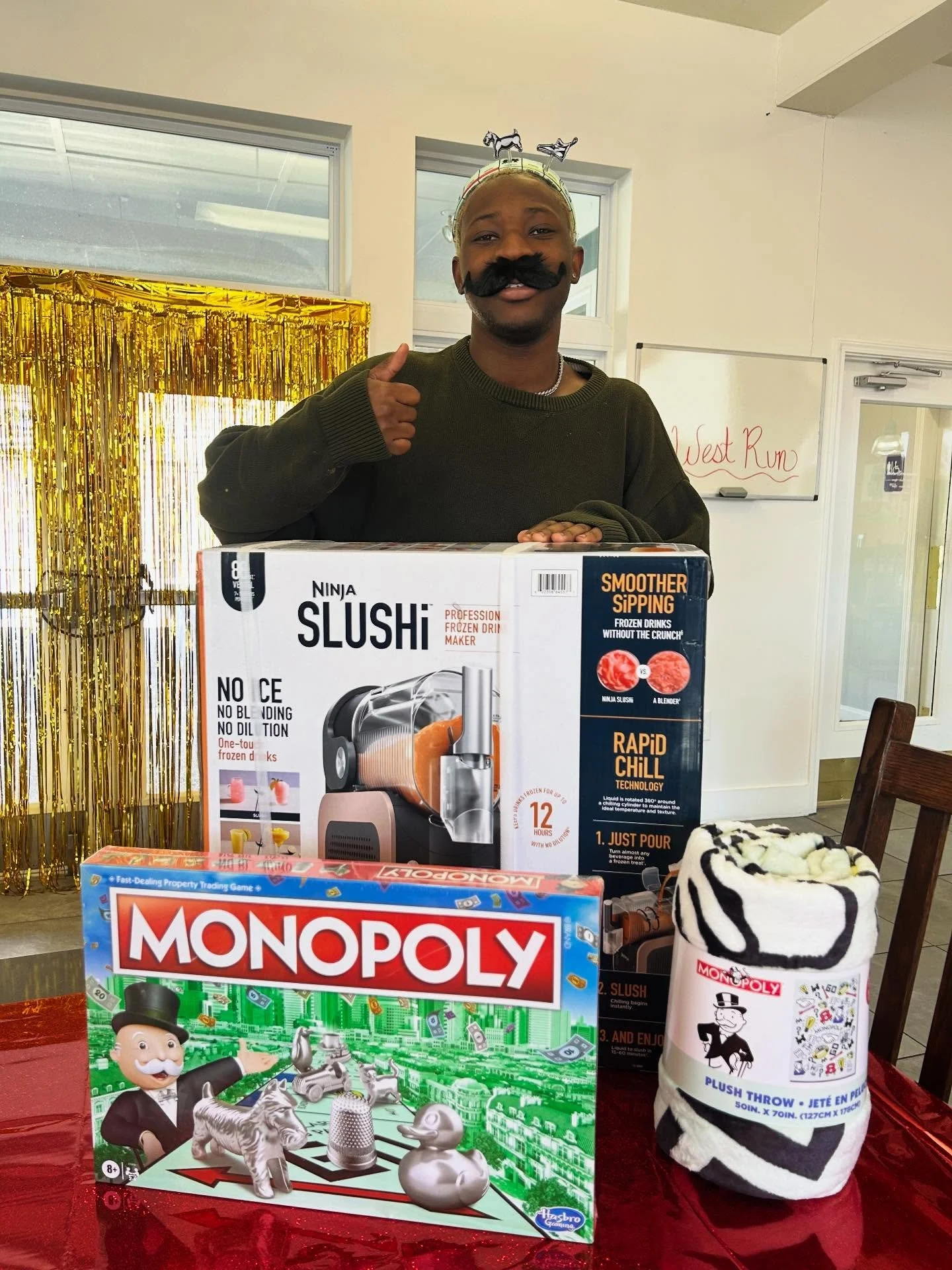 Open House happening ALL day today 🎉
Stop by for a tour, see what we have to offer, and get entered for a chance to win a Ninja Slushy Machine + more awesome prizes! 🍧
Grab some pizza, enjoy a drink, and hang out with us &mdash; we can&rsquo;t wait