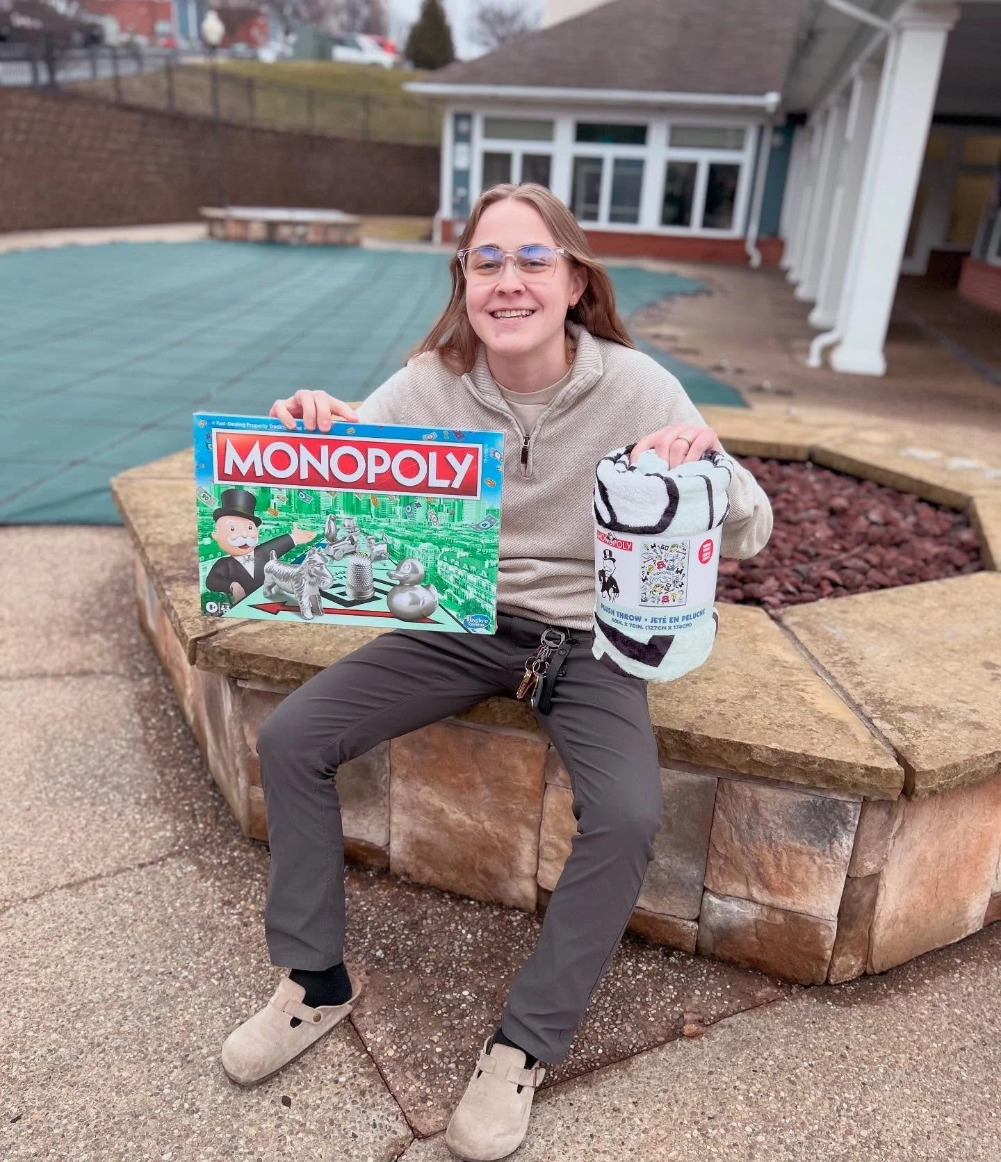 🎲✨ WIN IT WEDNESDAY ✨🎲
Ready to pass GO and collect some prizes? We&rsquo;re giving away a Monopoly board game + a cozy Monopoly blanket &mdash; perfect for game nights at your future home! 🏠
How to enter:
✅ Follow us
❤️ Like this post
👯 Tag a fr