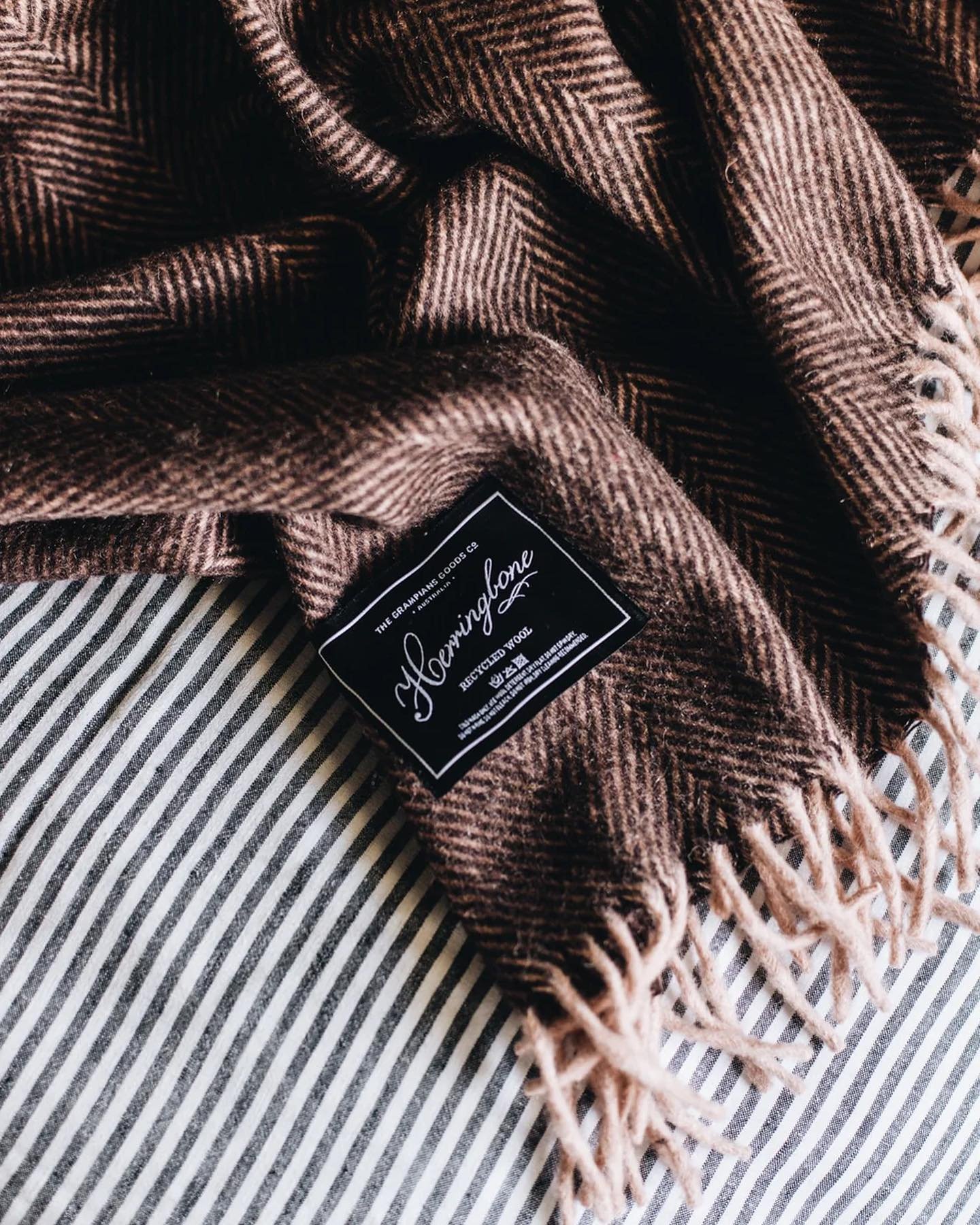 This is a public service announcement. @grampians_goods_co has a sale on their blankets. 25% off on their website now. 

So. Bloody. Good. 

Also, Mother&rsquo;s Day in a couple of weeks. Link in bio.