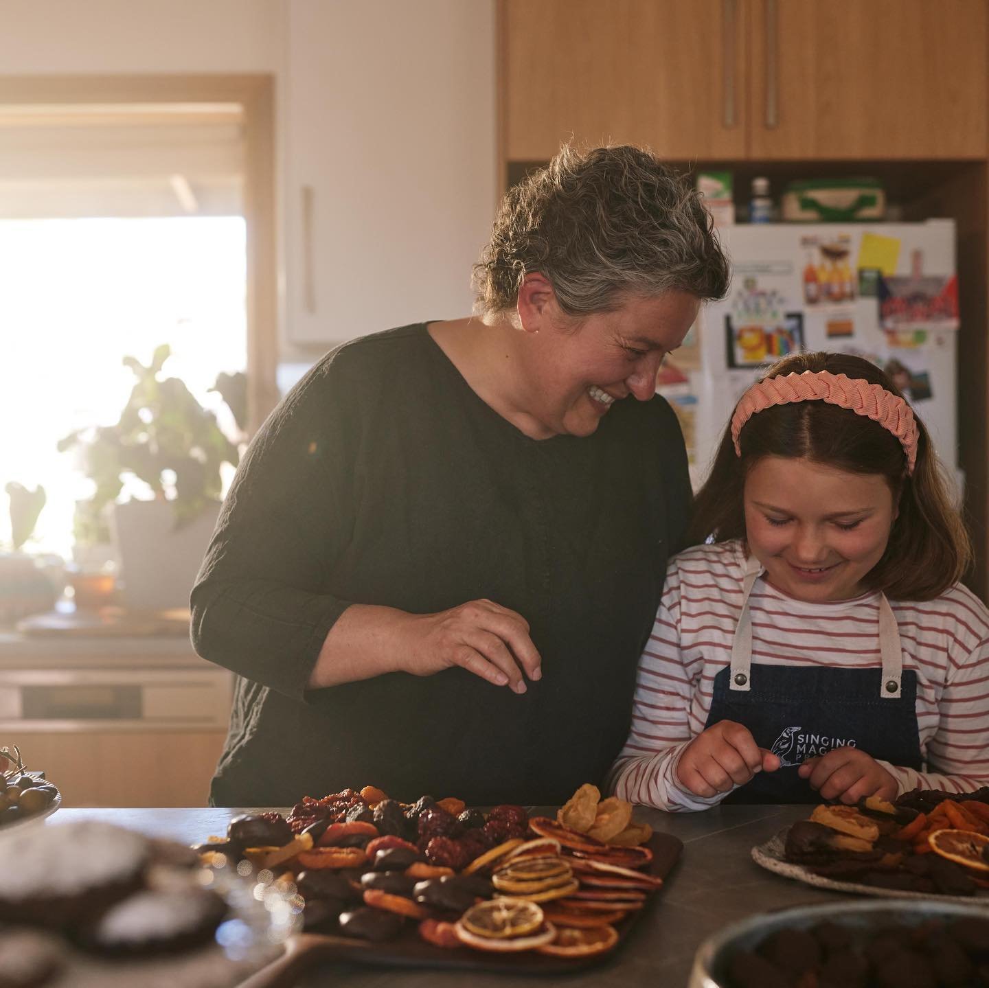 This is Sue and her daughter Frankie. They are working in the @sue_singingmagpieproduce kitchen on a Riverland orchard that&rsquo;s been in Sue&rsquo;s family for over 100 years. The gift boxes they are putting together make - quite simply - the BEST