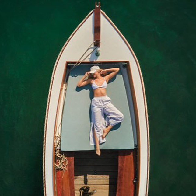 New @peterbillau has just dropped and we think you might be here for it. 

Holly Goodman&rsquo;s new line is all about looking smart while being stranded on a (stunning) boat out to sea. Joking. That is not the pitch but if it were, she&rsquo;d be na