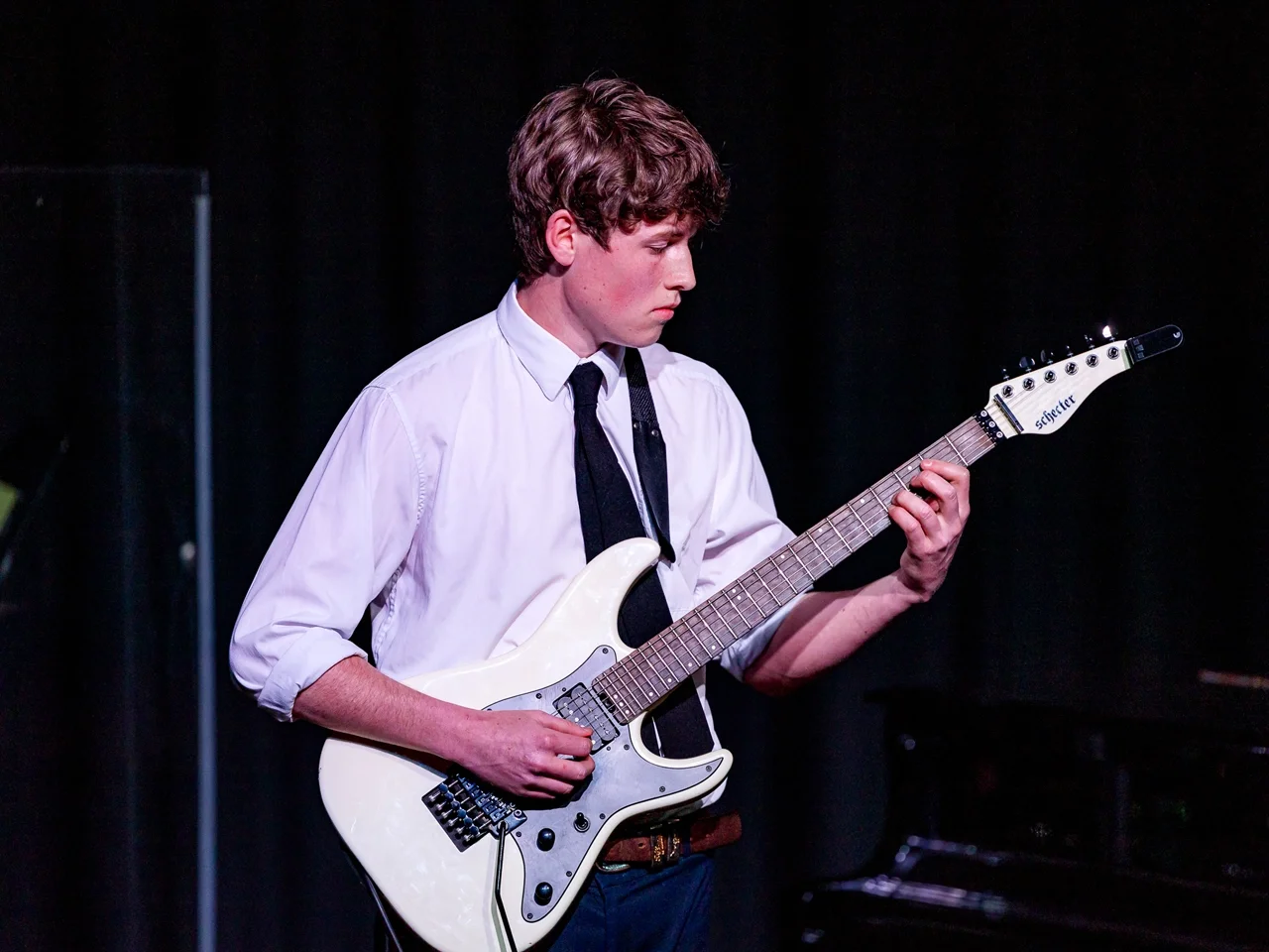 Campbell Heffernan - Guitar