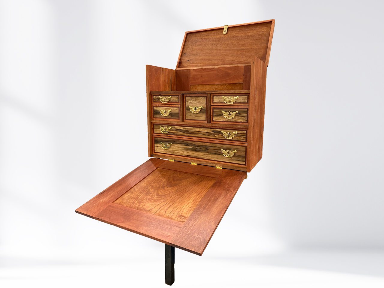 Alexander Gastineau-Hills - Traditional Tool Chest