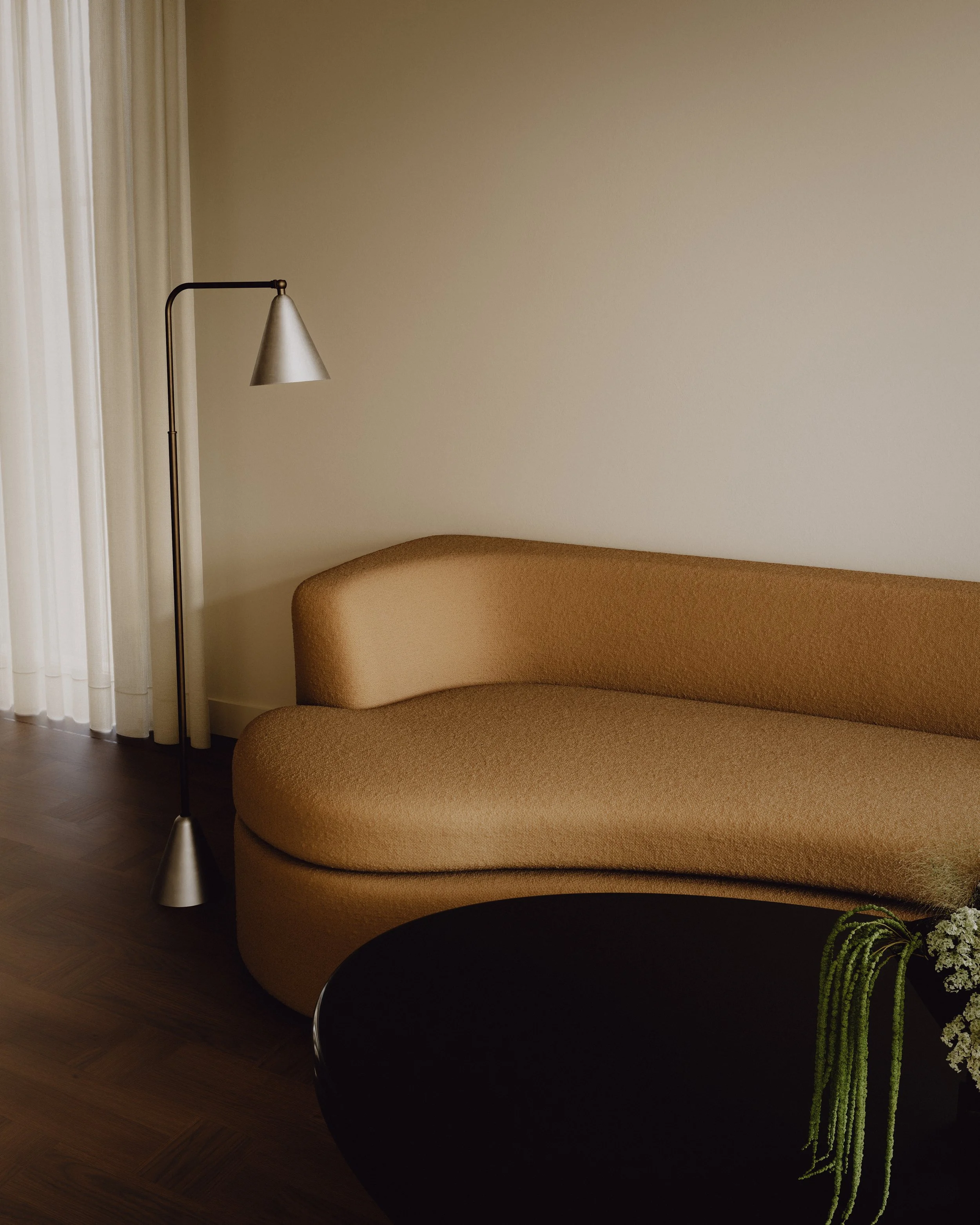 Cone Floor Reading Light