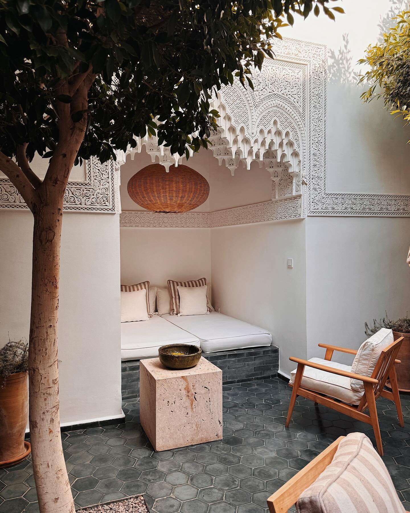 The third and final stop of our honeymoon - @riadno_37. It&rsquo;s quite magical how peaceful and tranquil this space is, given its close proximity to the souks. The level of detail and artisan craftsmanship that went into reviving this beautiful bui