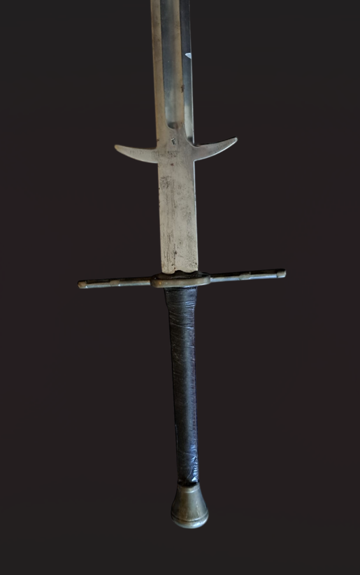 Classic Lancaster 2 handed horned sword