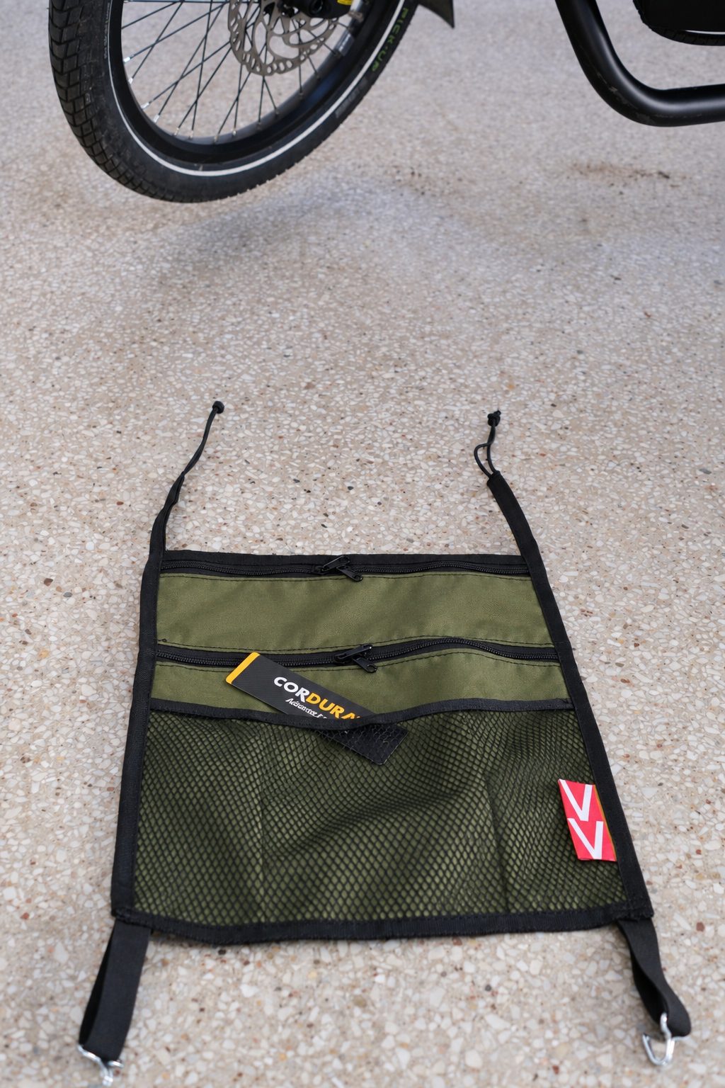 UA Tasche grün.png