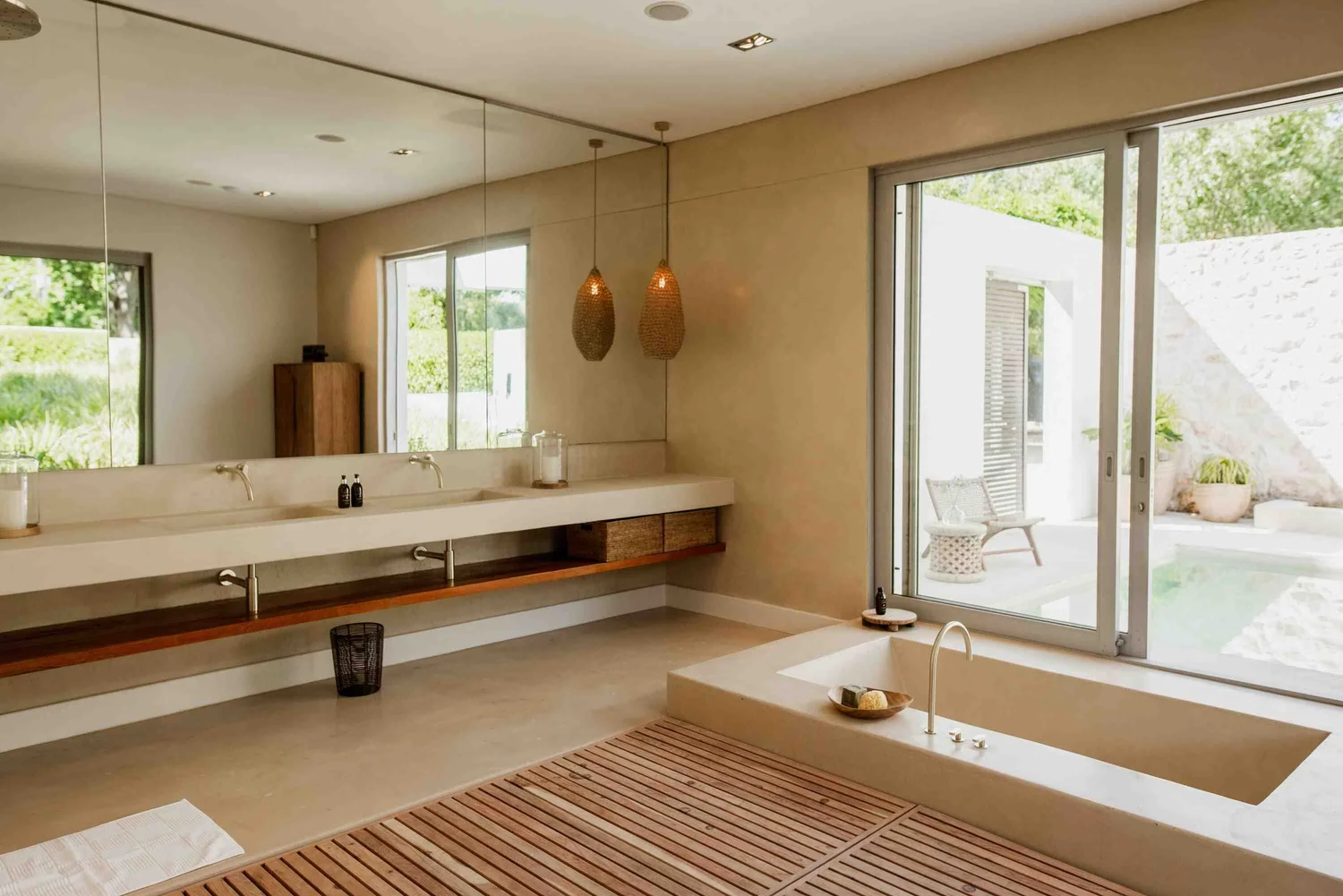 About Us — Maison Estate - Wine Estate & Restaurant in Franschhoek
