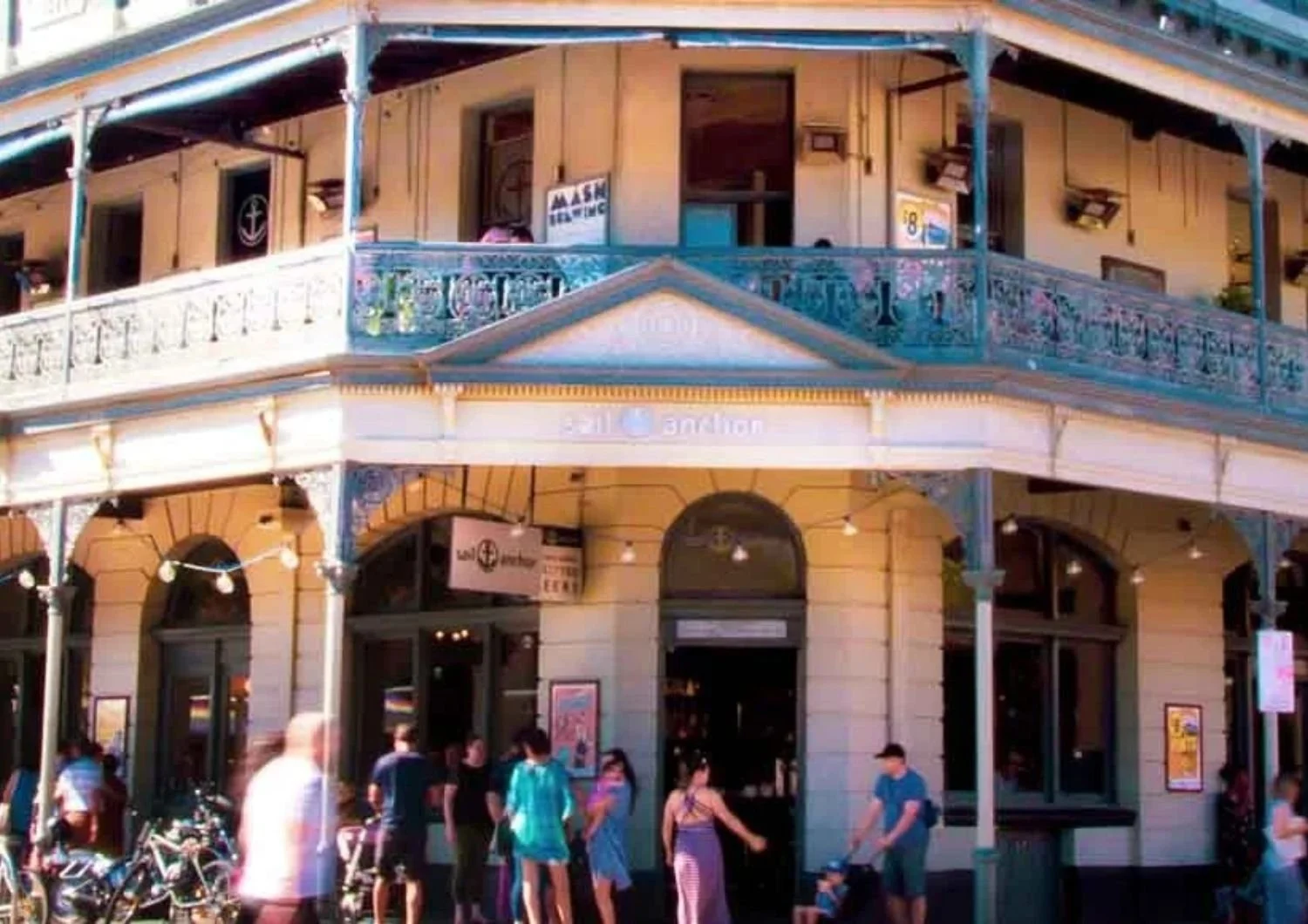 BIG IDEAS AT THE PUB: What do Doctors do in Health Crises?
