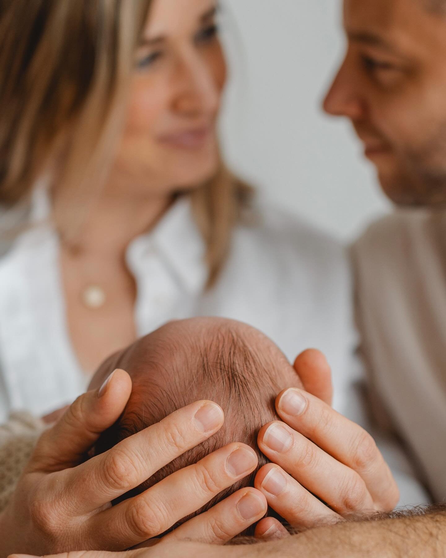 &bdquo;Kathrin, wann machen wir denn am besten den Termin f&uuml;r ein Newbornshooting mit dir ab?&ldquo;

Guuute Frage! Da mein Kalender gut gef&uuml;llt ist, meldet euch gerne so fr&uuml;h wie m&ouml;glich, damit ich sicher Zeit f&uuml;r euch habe.