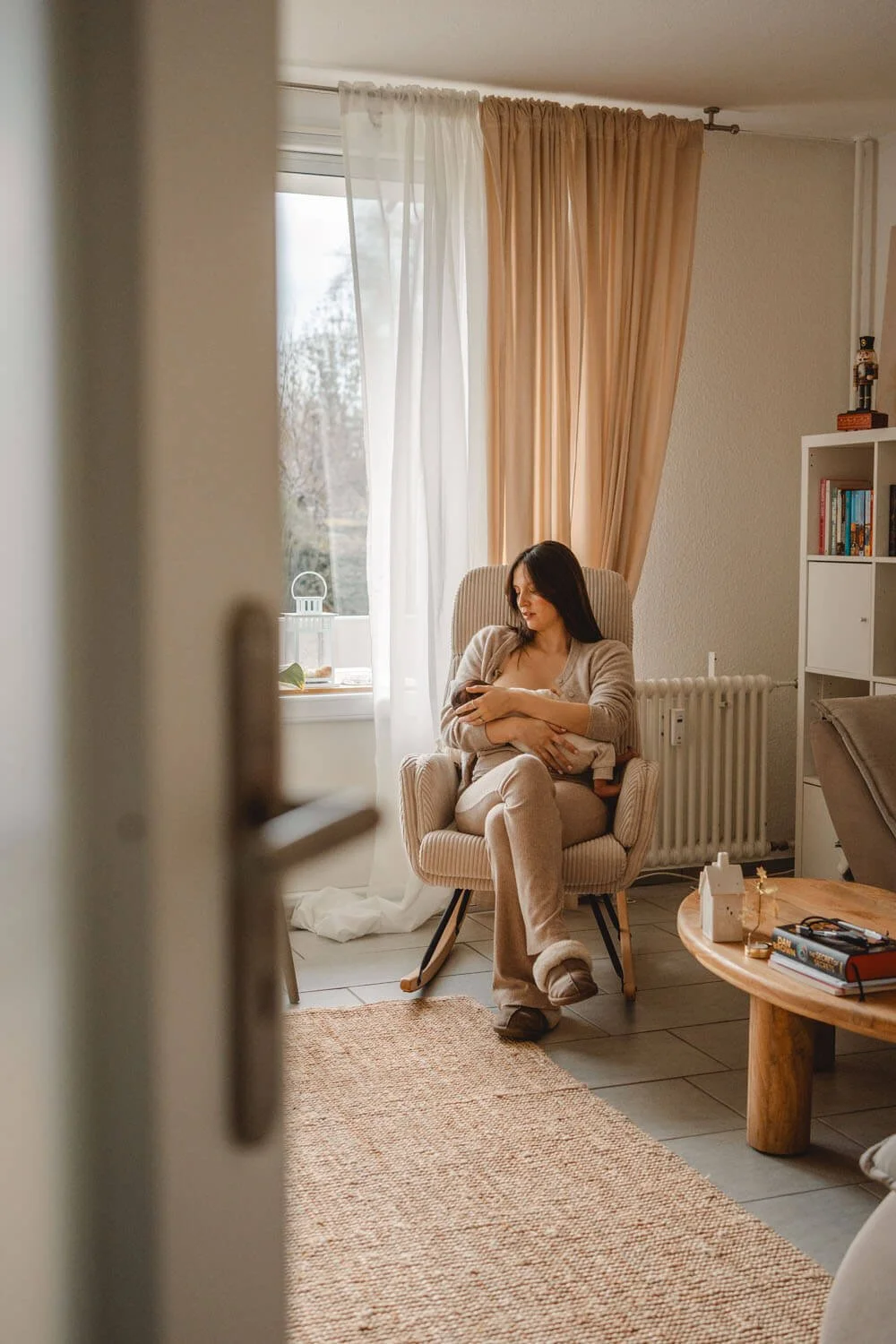 KRF_Mama_mit_neugeborenem.jpg.jpg