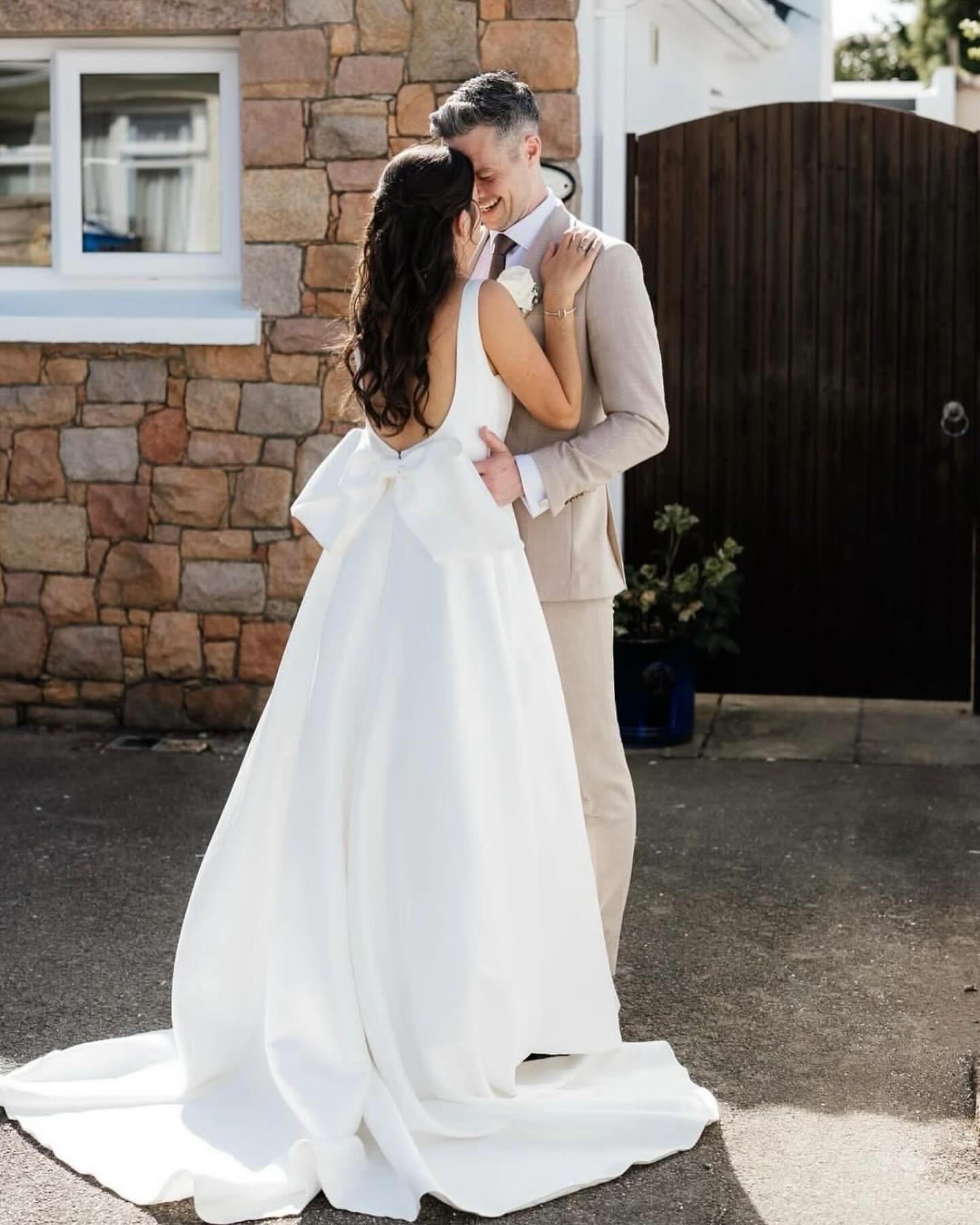 Sending Love + Happiness to Alice 🤍 Beautiful capture
Alice wearing Ashton 🤍 @annatrigg_hc 
.
@annatrigg_hc All about the back !
@alicemckenna1 wearing a classic from @fredabennet 

#weddingday #bride #brideandgroom #fredabennet #ckassicbridallook 