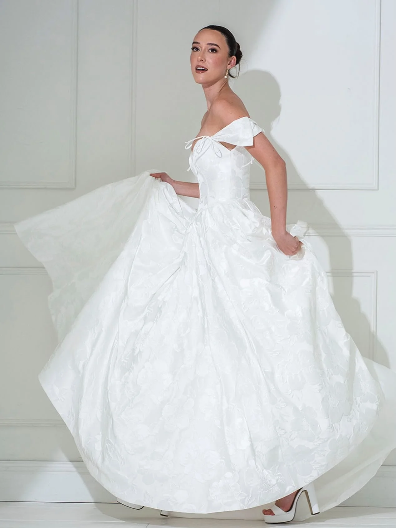 🤍 Welcome 2026 &hellip; this is going to be a fabulous year! 
.
#happynewyear #2026weddings #excitingtimesahead 
#justengaged💍 #planningawedding 
newcollection
wedding2026 britishbridaldesigner designerweddingdress 
coolbride classicbride trendybri