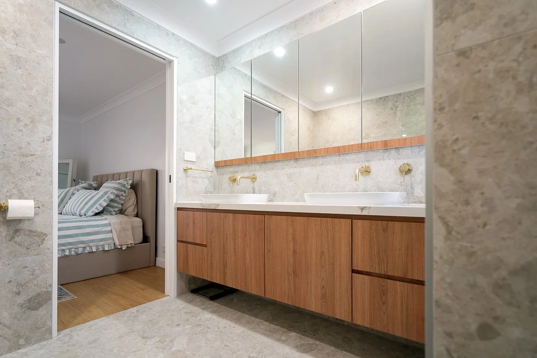 ENSUITE - LOW RES--2.jpg