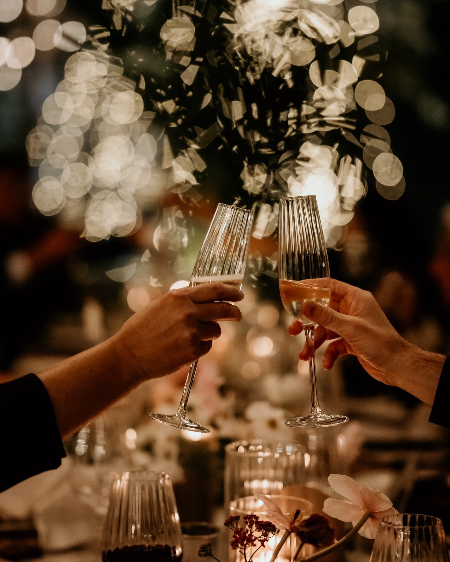 Sharon &amp; Steven | Cheers to forever! 🥂

Wedding design &amp; planner - @idobox 
Furniture &amp; Styling &ndash; @Scapeevents by @mj_sidi 
Flowers &ndash; @botanicaflowers 
Stationery &ndash; @by_kerrith 
Venue &ndash; @johannesdal.1207 
Photogra