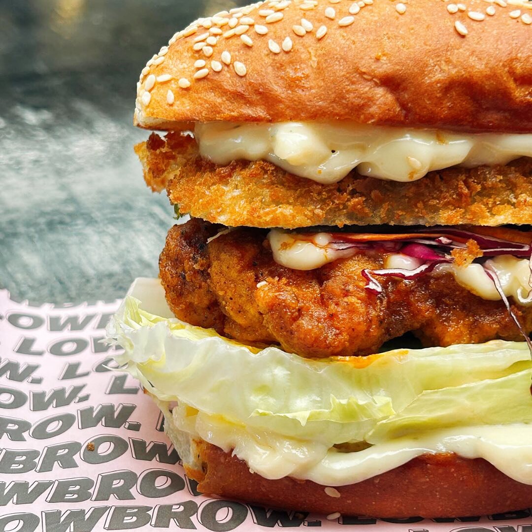 TGIF! 🙌 It&rsquo;s the freakin weekend aka burger time! 🍔💥 Here&rsquo;s a selection of glorious burger action available around the country for Burger Nation.
 
1. @lowbrow.nz Cajun buffalo chicken Sando: Lowbrow fried chicken thigh coated in Cajun