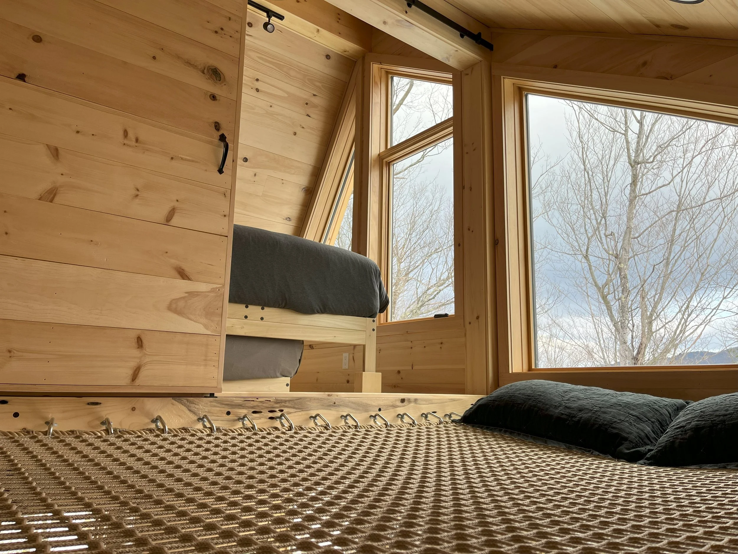 Unique stays near Whiteface Mountain; Book a cabin in Adirondacks; Luxury rentals in Adirondack High Peaks