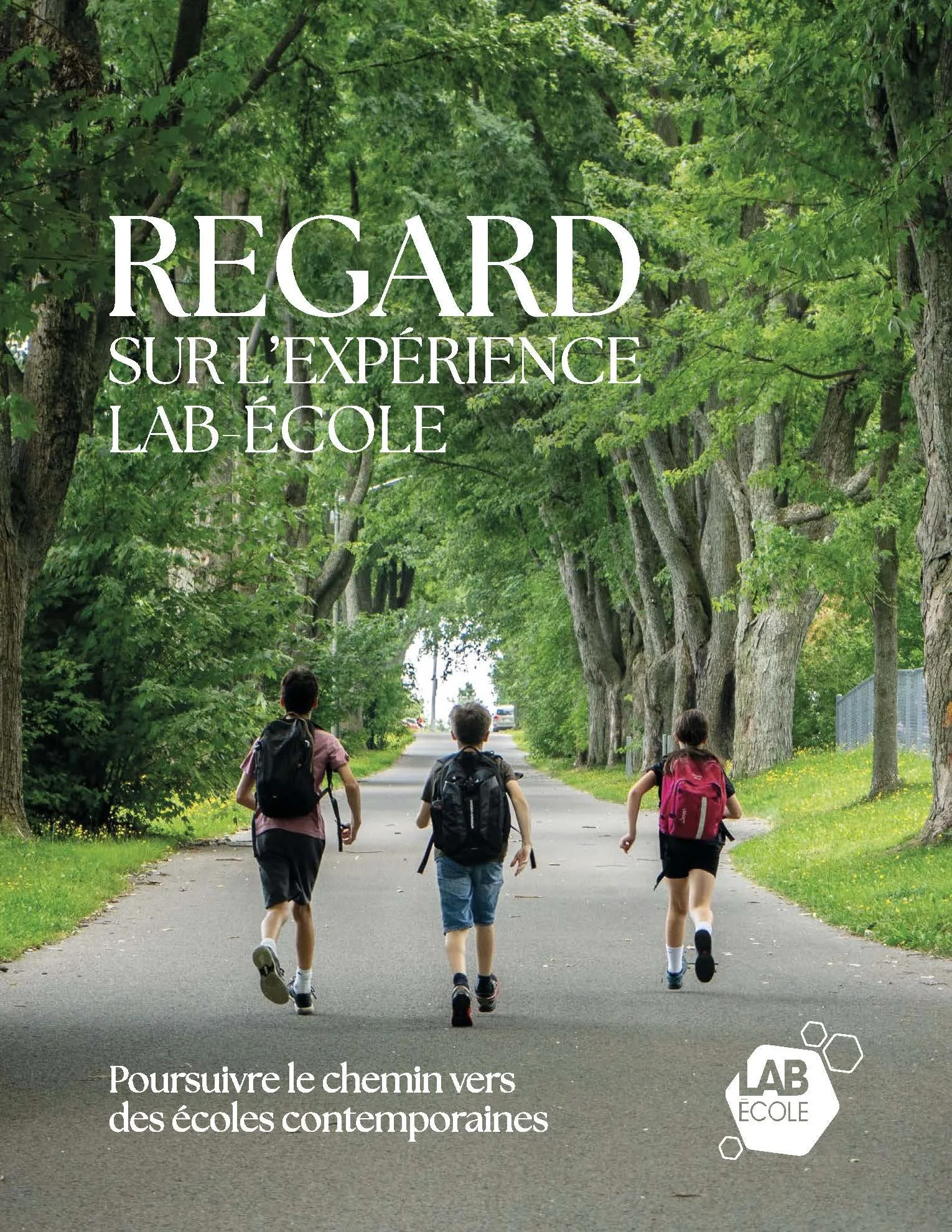 Couverture_Regard sur l'expérience Lab-École.jpg