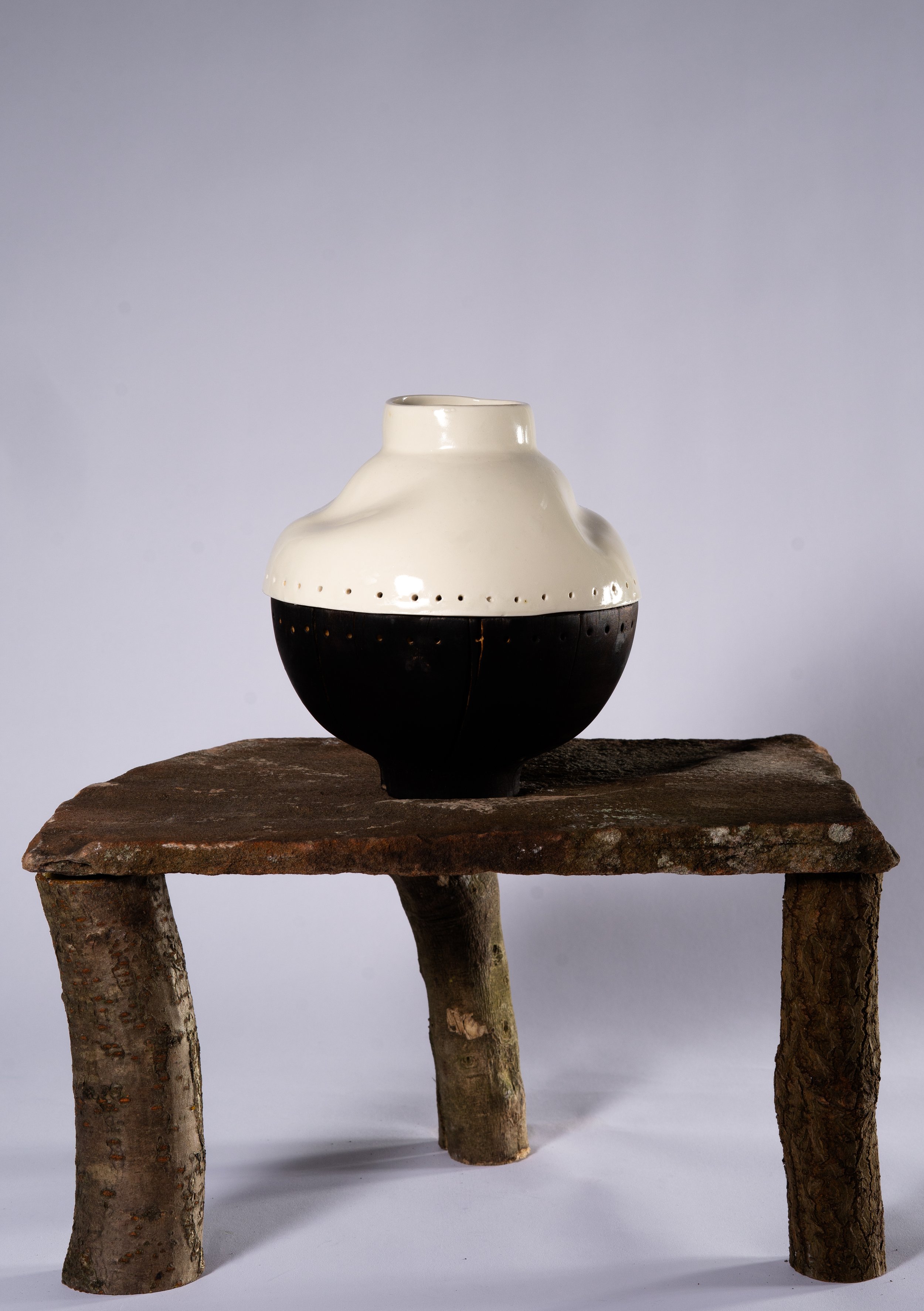 Porcelain and wooden vase
