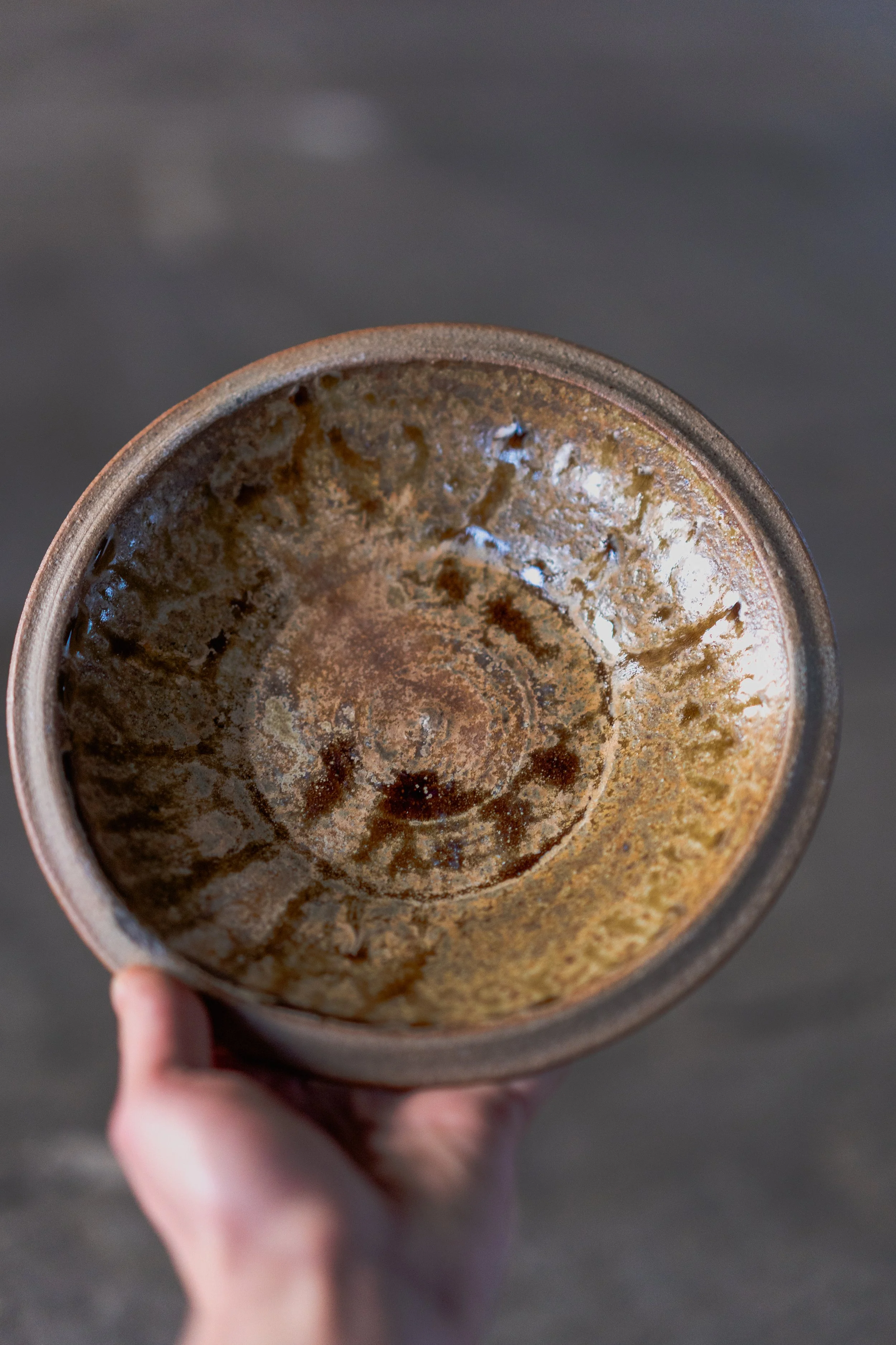 Wood-fired plate with an ash glaze, 2025