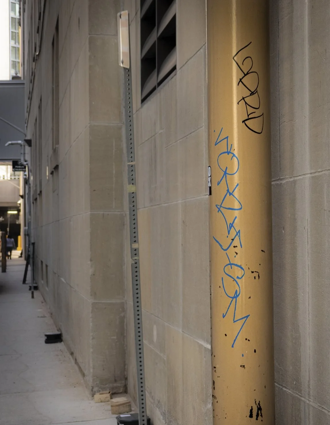 📍 Piper Street, Toronto 

#graffiti #photography #streetart