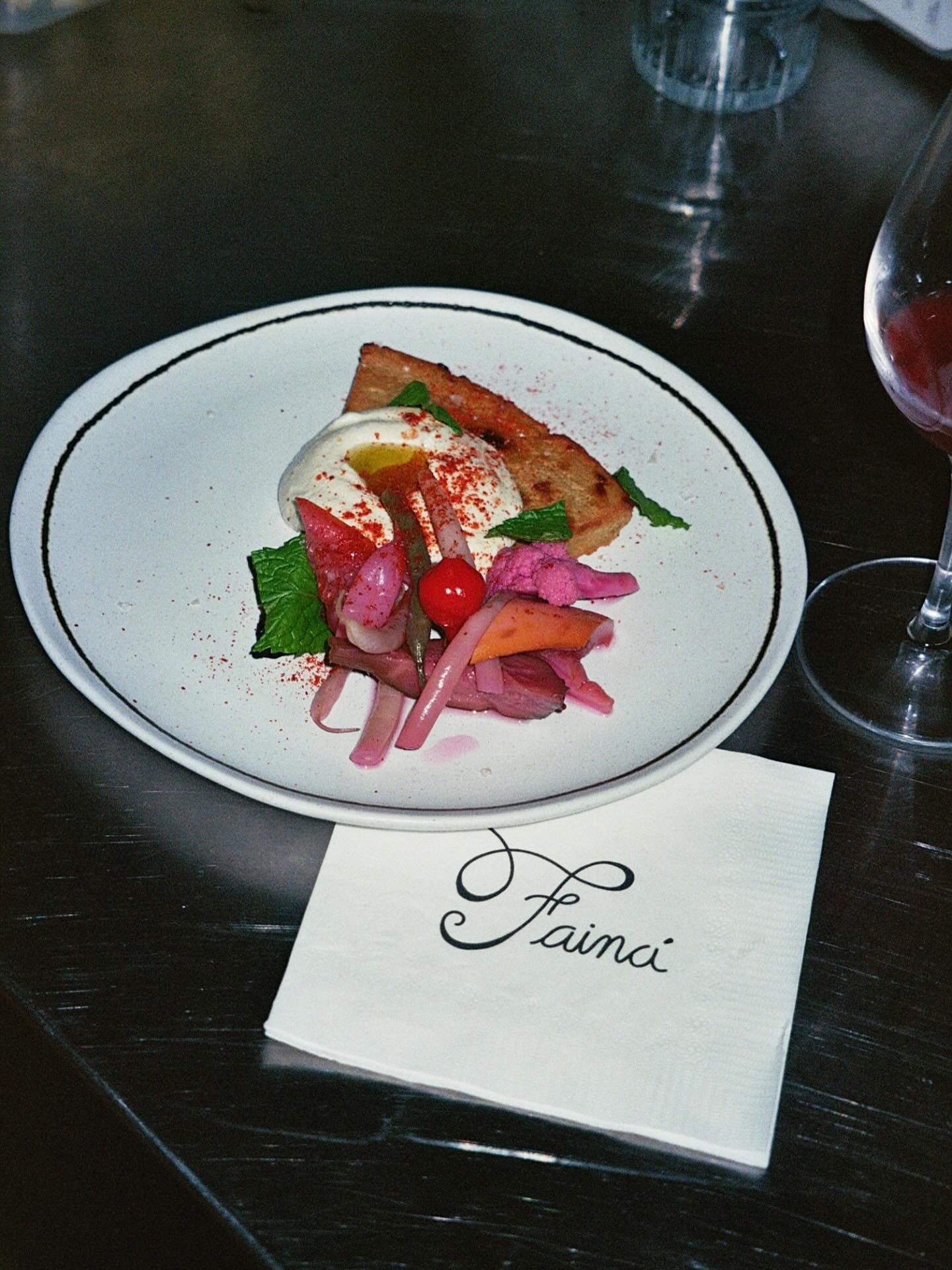 Producer feature for our upcoming Culinary Industry Night on 2/1 at Rule of Thirds featuring Fain&aacute; @faina.nyc :)

Fain&aacute; is a food brand founded by @emmalutteral, an Argentine-born chef based in New York City. After working in the Jean-G