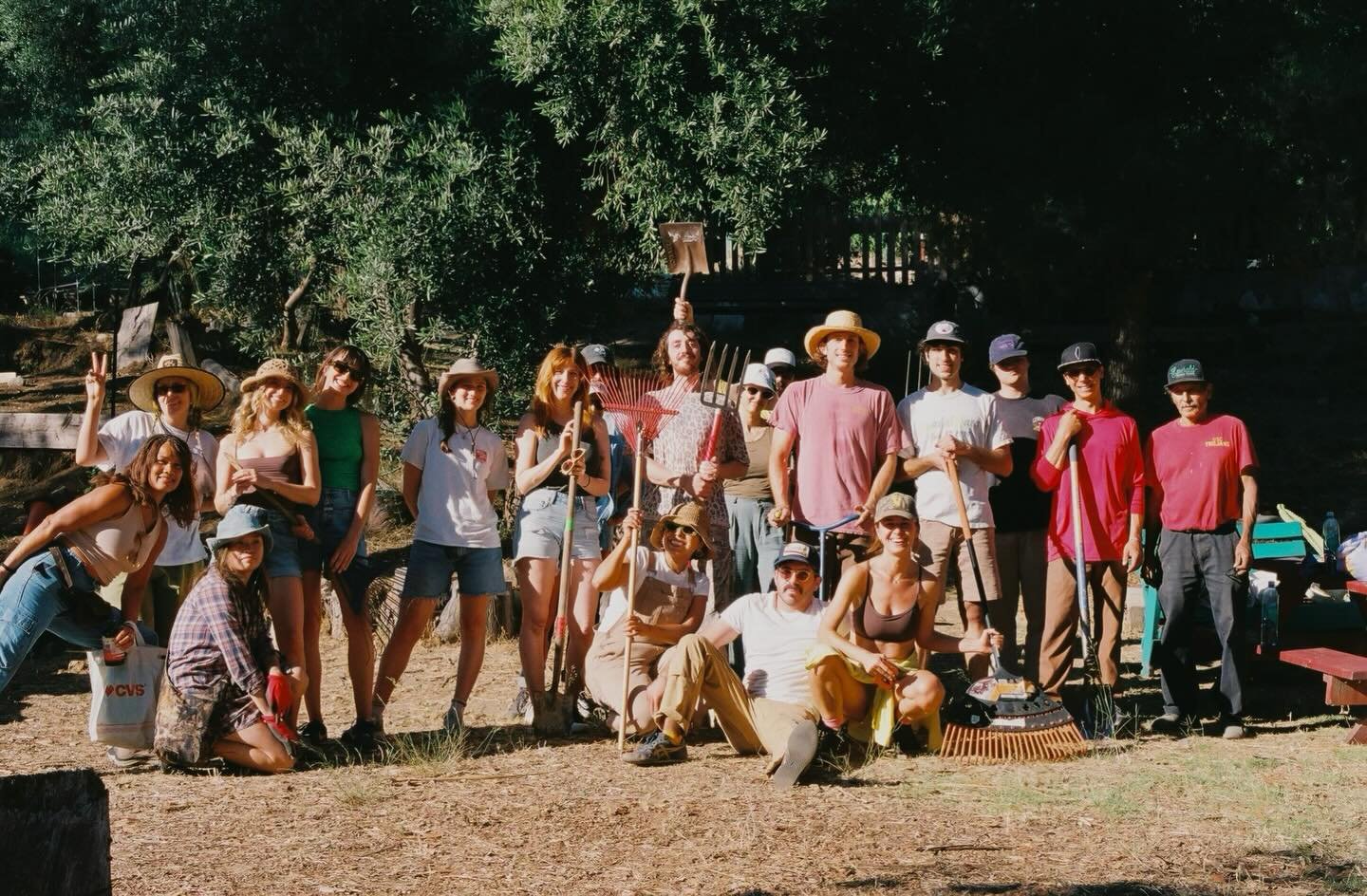 Project feature for our upcoming Culinary Industry Night on Monday 5/11. Meet Farm Party @farmpartyuniverse! 

Farm Party is an event series that supports small farms, gardens, and ranches by mobilizing many hands around a specific &ldquo;big-push&rd