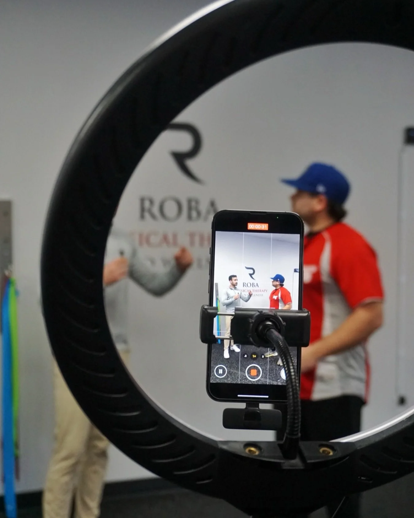 BTS at @robaphysicaltherapy filming some Baseball Physical Therapy content for @ghtbl ⚾️ Check them out to see the final products 👀
Local CT ppl - Check out Dr. Roba for your PT needs! Stay tuned for more content on the @ghtbl page 🎥