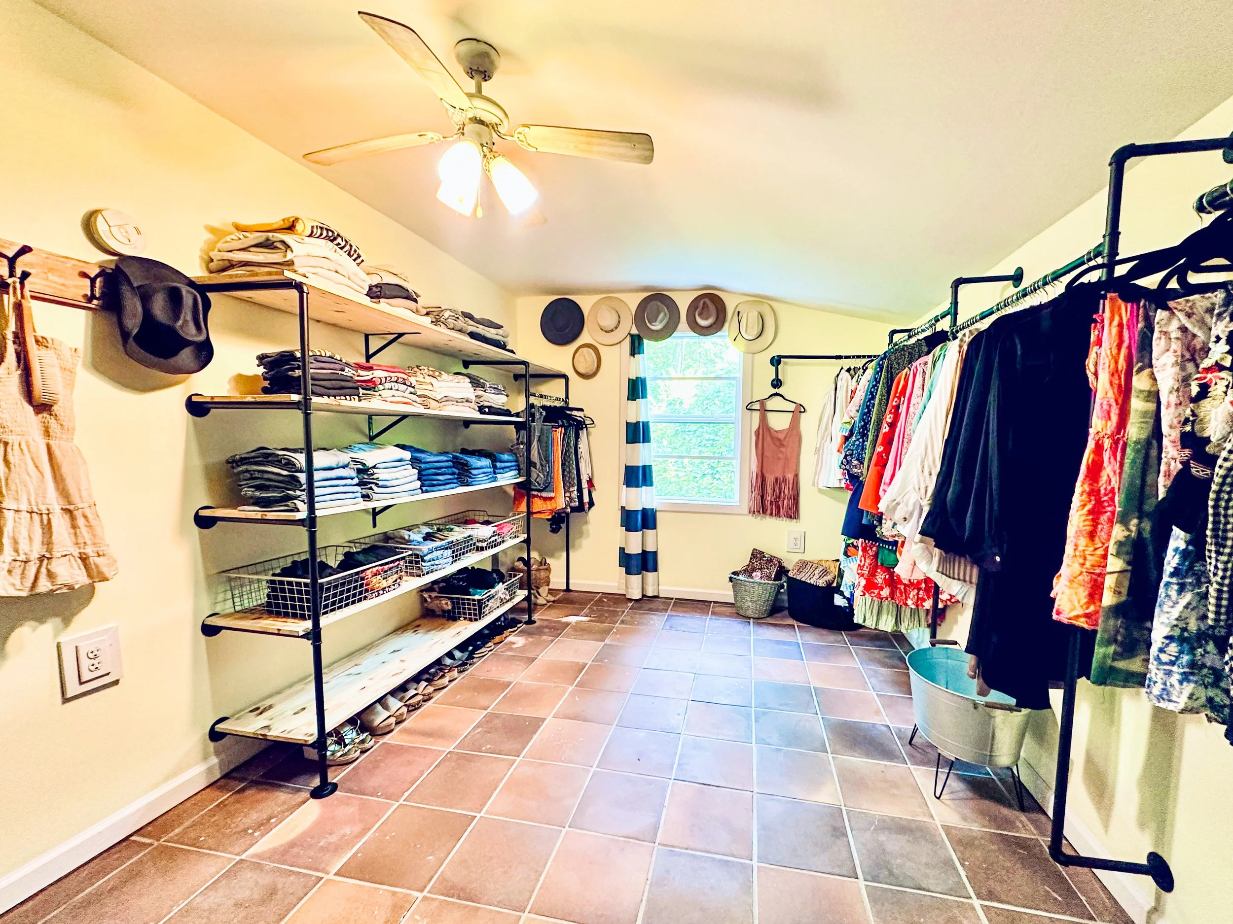 barnclosetideas.JPG