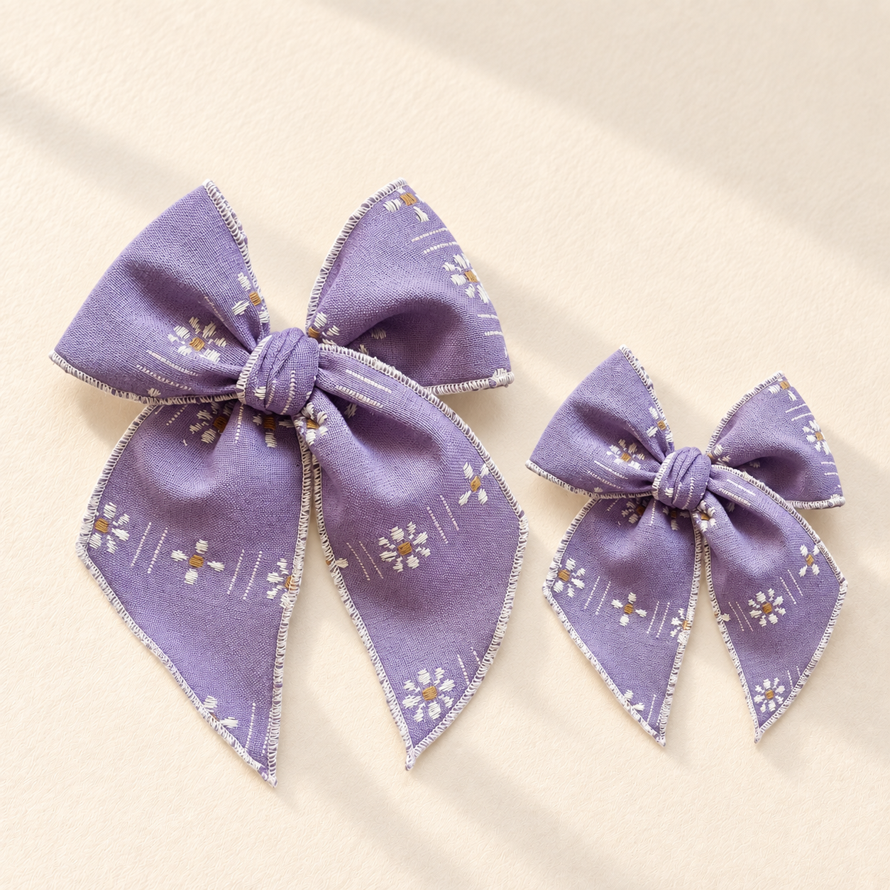 Lavender Embroidered Daisy Tail Hair Bow