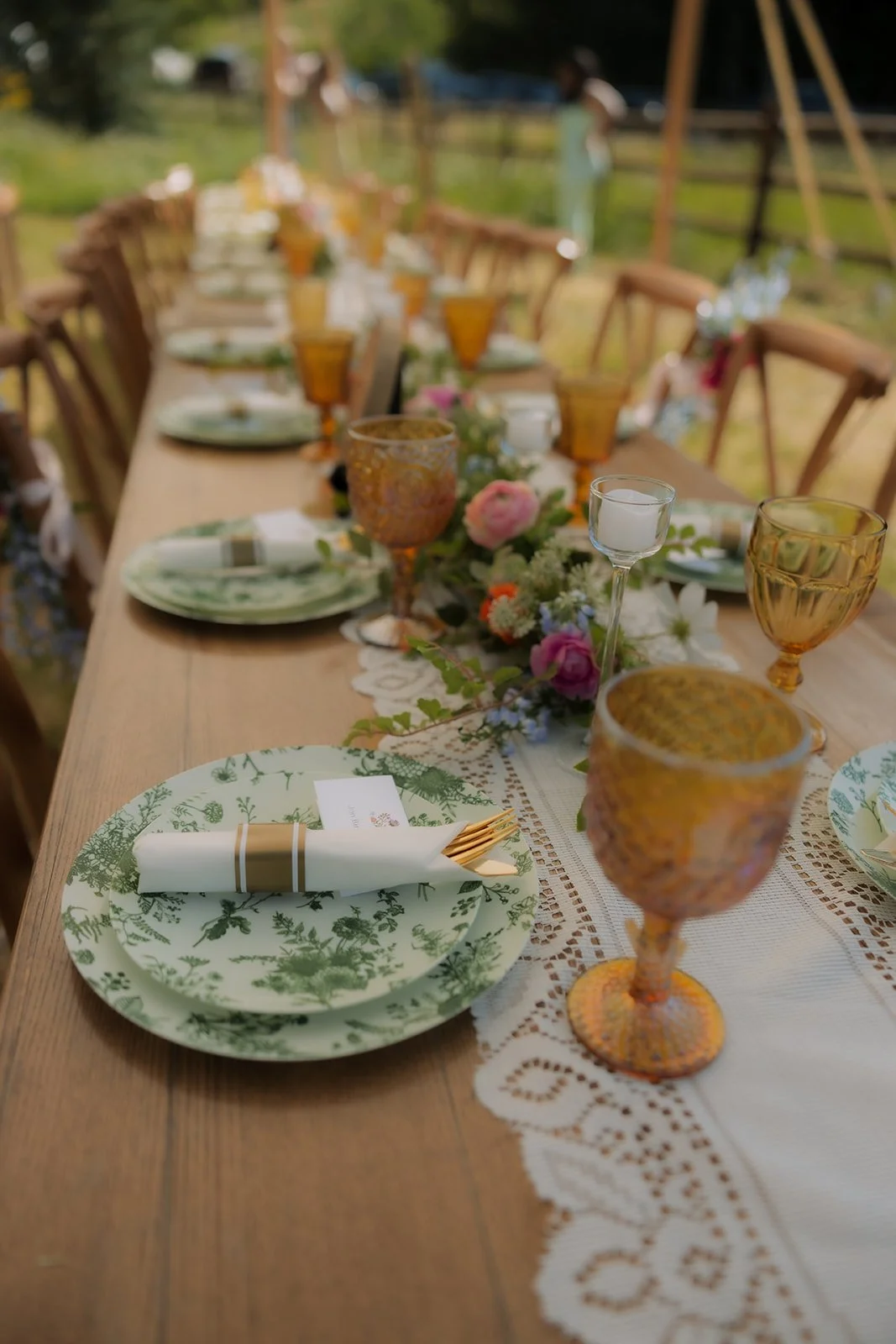 Amber and Green tablescape