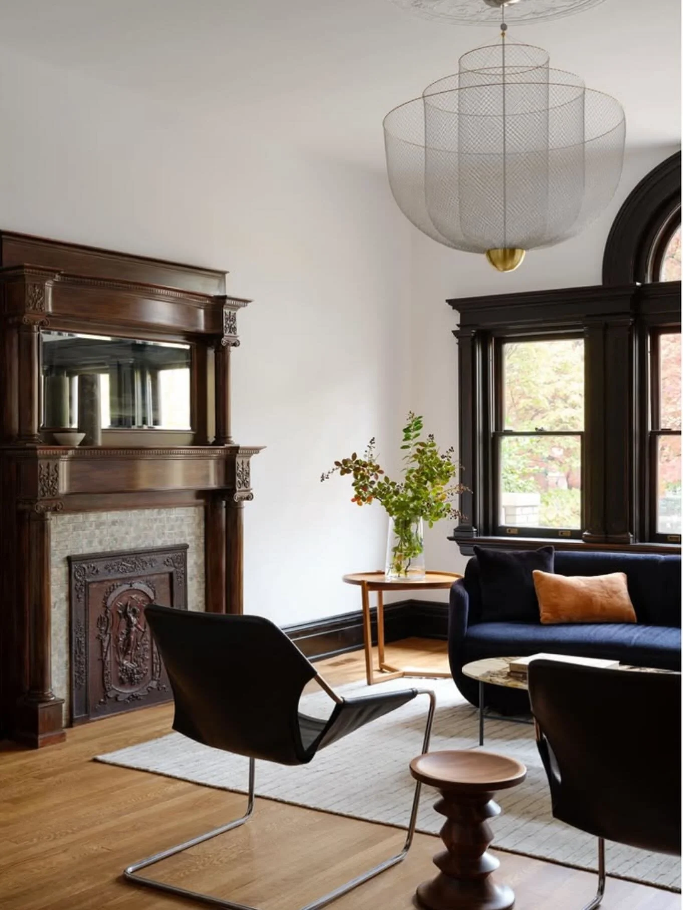 A historic Capital Hill Row house with a modern upgrade from @colleenhealey_architecture  Featuring the Meshmatics from @moooi 📸 @jenniferhughesphoto  Bbb #lighting #moooilighting #architecture #design #rowhouse