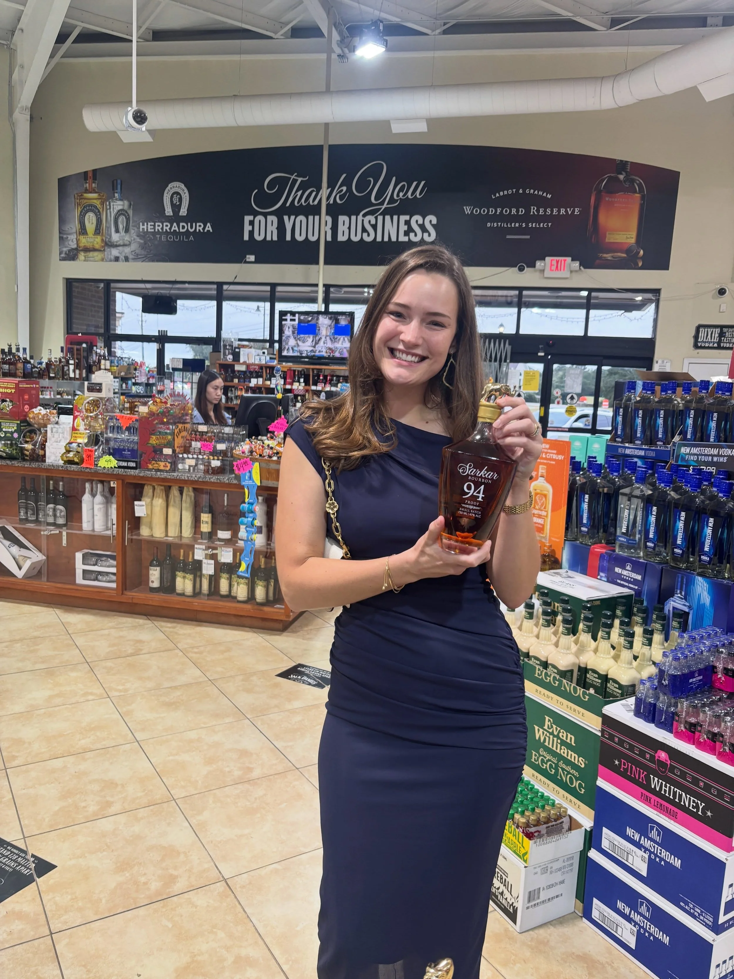 Fall weather calls for some clean bourbon! Enjoy it on the rocks, neat or with your favorite bourbon cocktail. We are now in over 100 stores! Go get your bottle now and become part of the founders club #sarkarbourbon #weekend #cheers #smooth #smallba